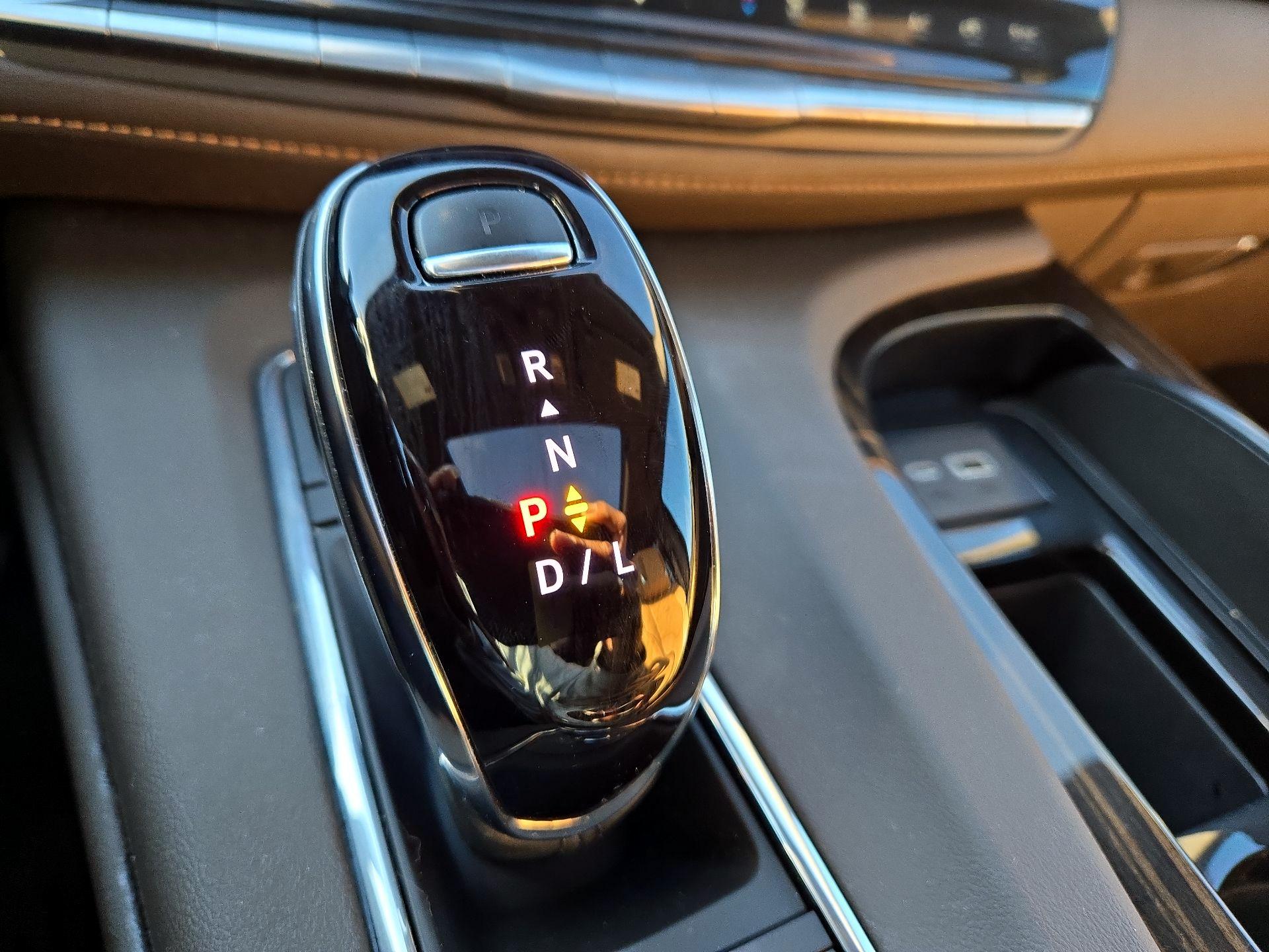 Thumbnail: 2023 Cadillac Escalade - 17