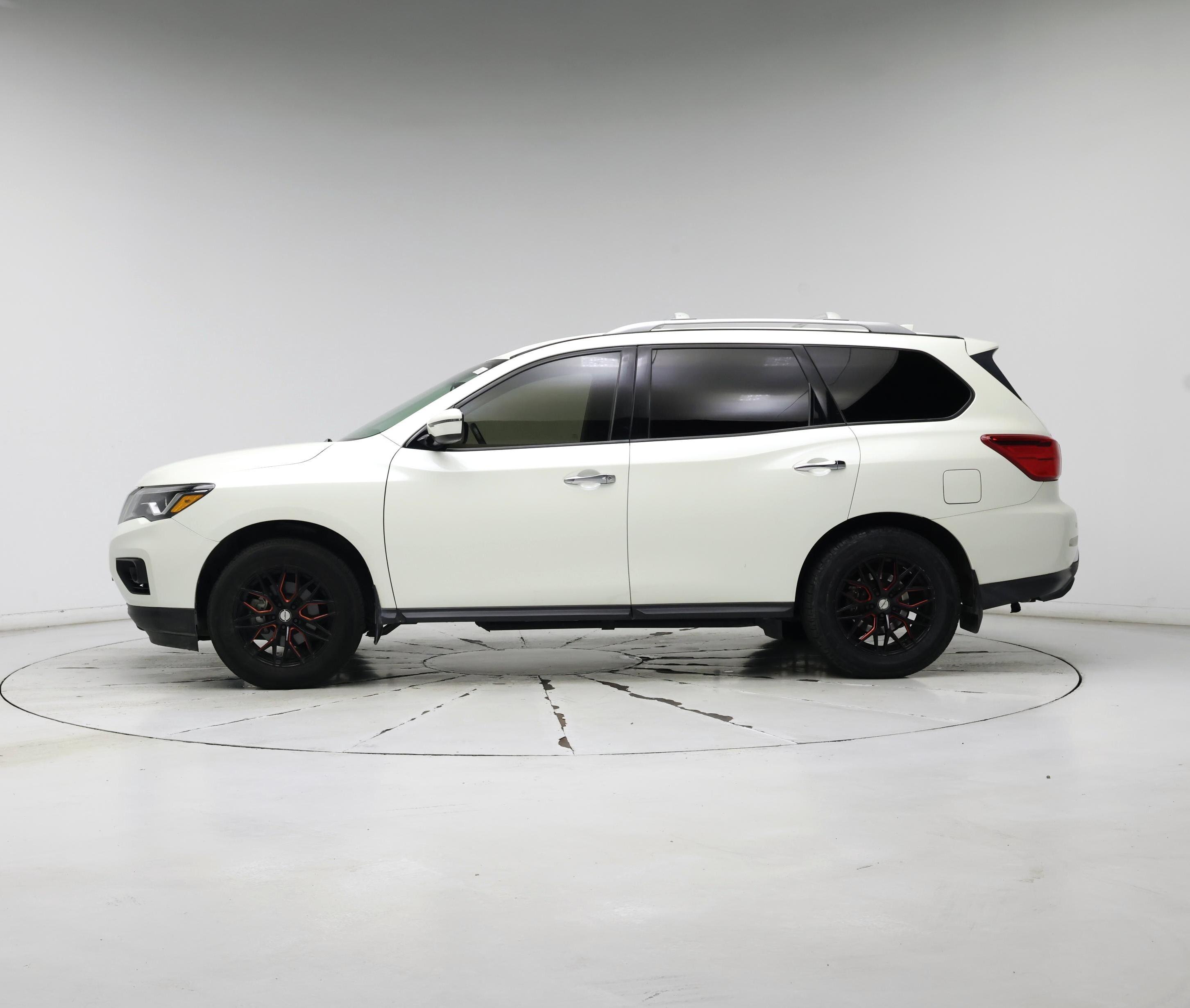 Thumbnail: 2020 Nissan Pathfinder - 3