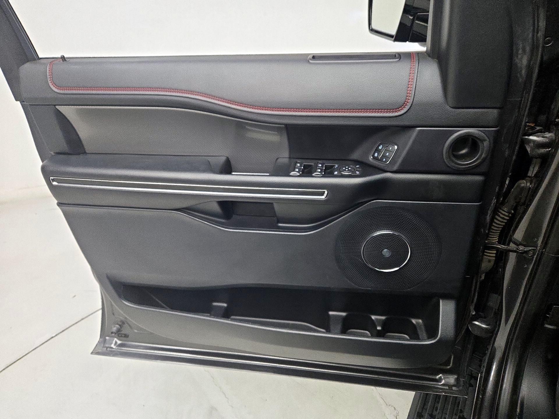 Thumbnail: 2021 Ford Expedition - 12