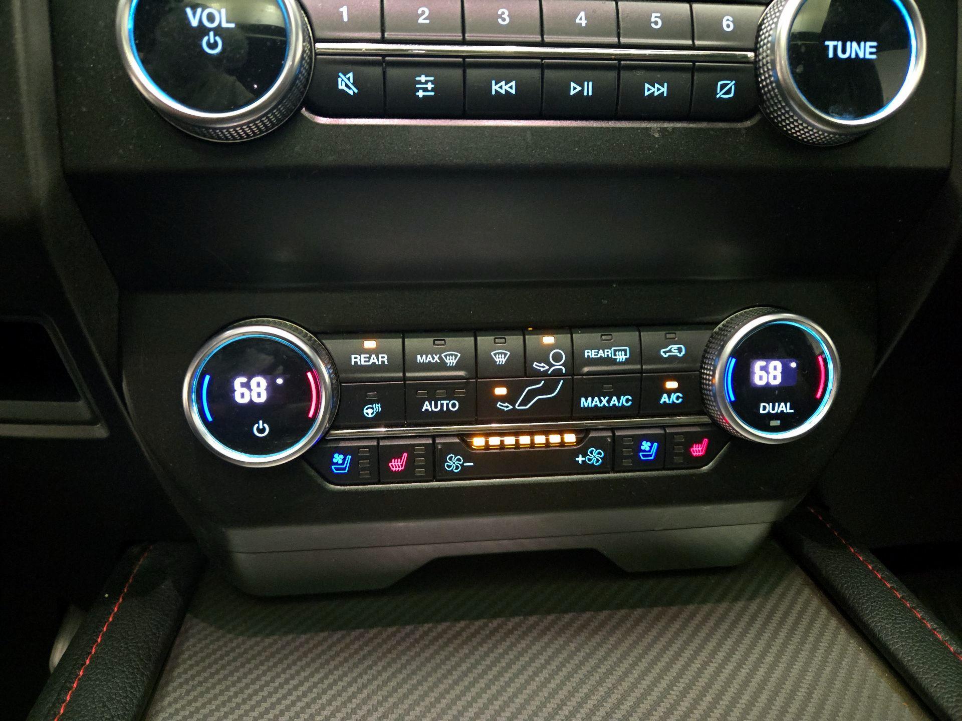 Thumbnail: 2021 Ford Expedition - 17