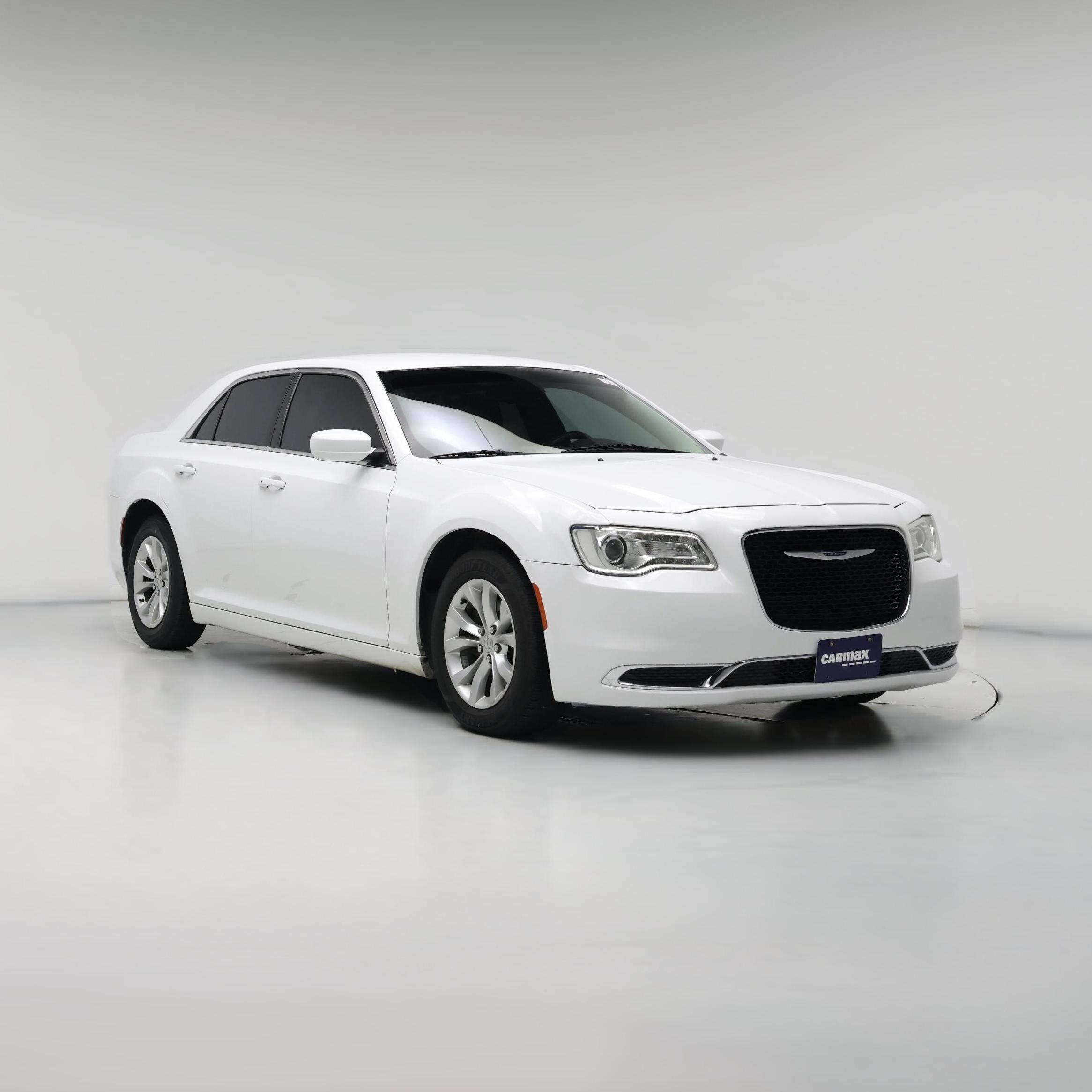 Thumbnail: 2019 Chrysler 300 - 1