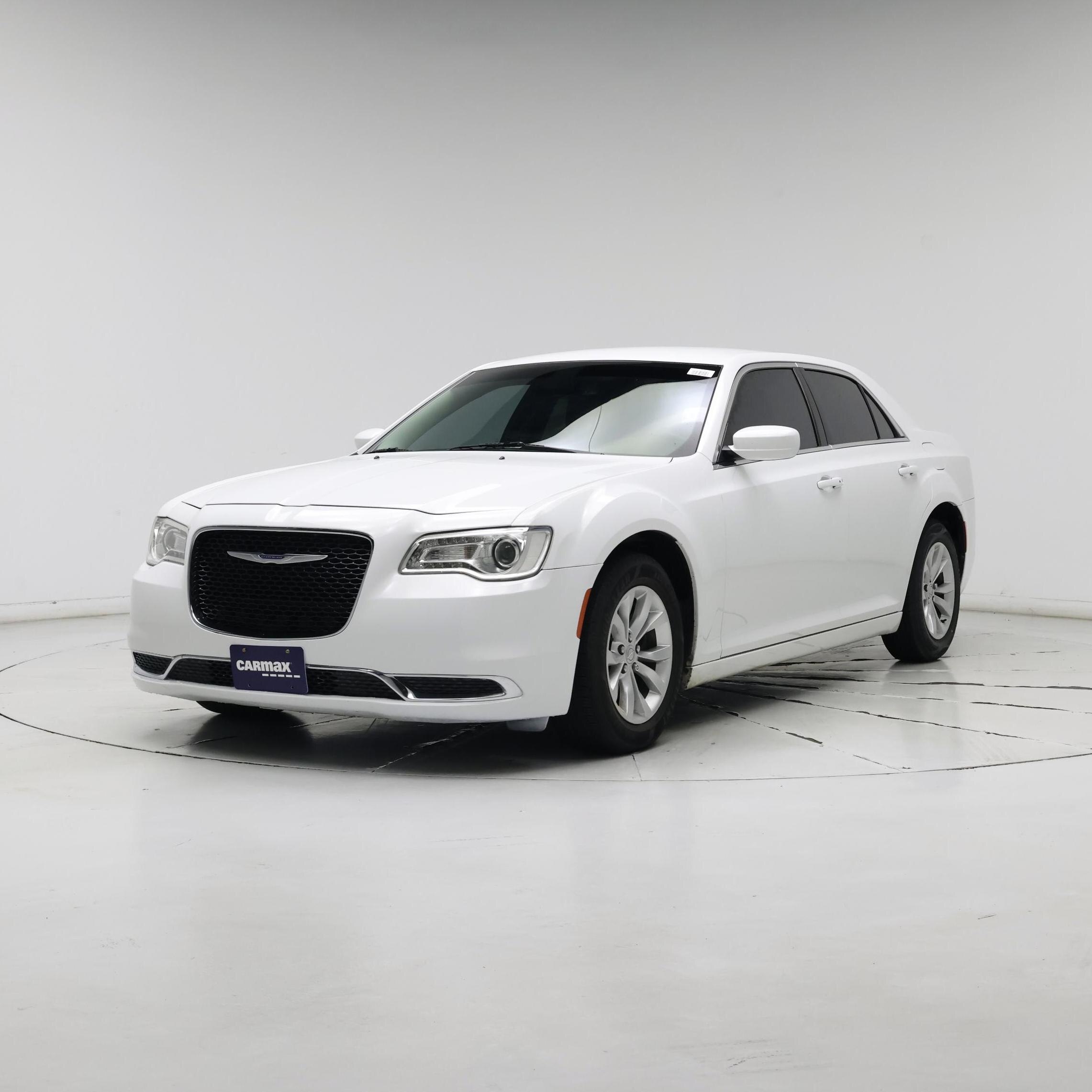 Thumbnail: 2019 Chrysler 300 - 4
