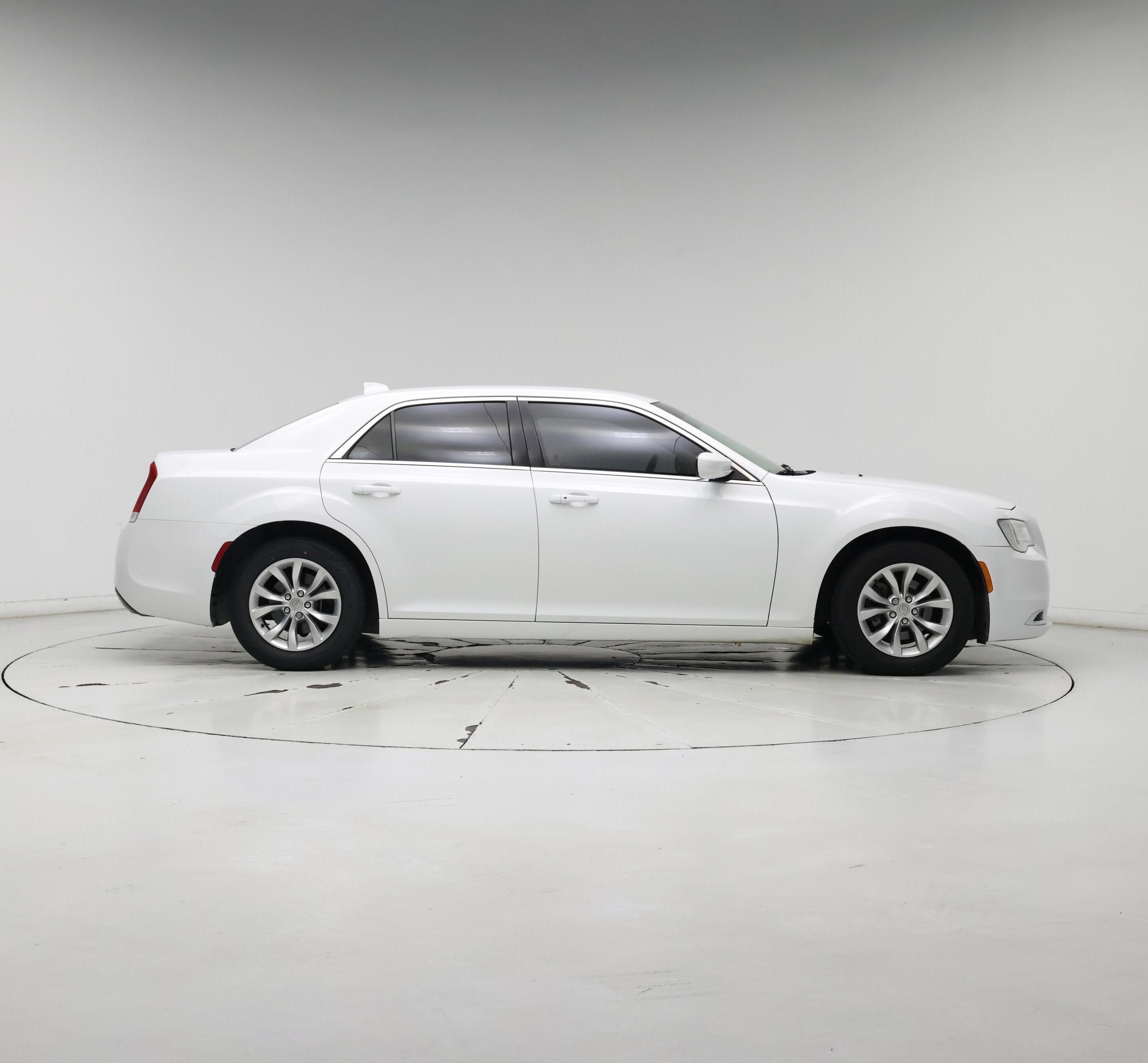 Thumbnail: 2019 Chrysler 300 - 7