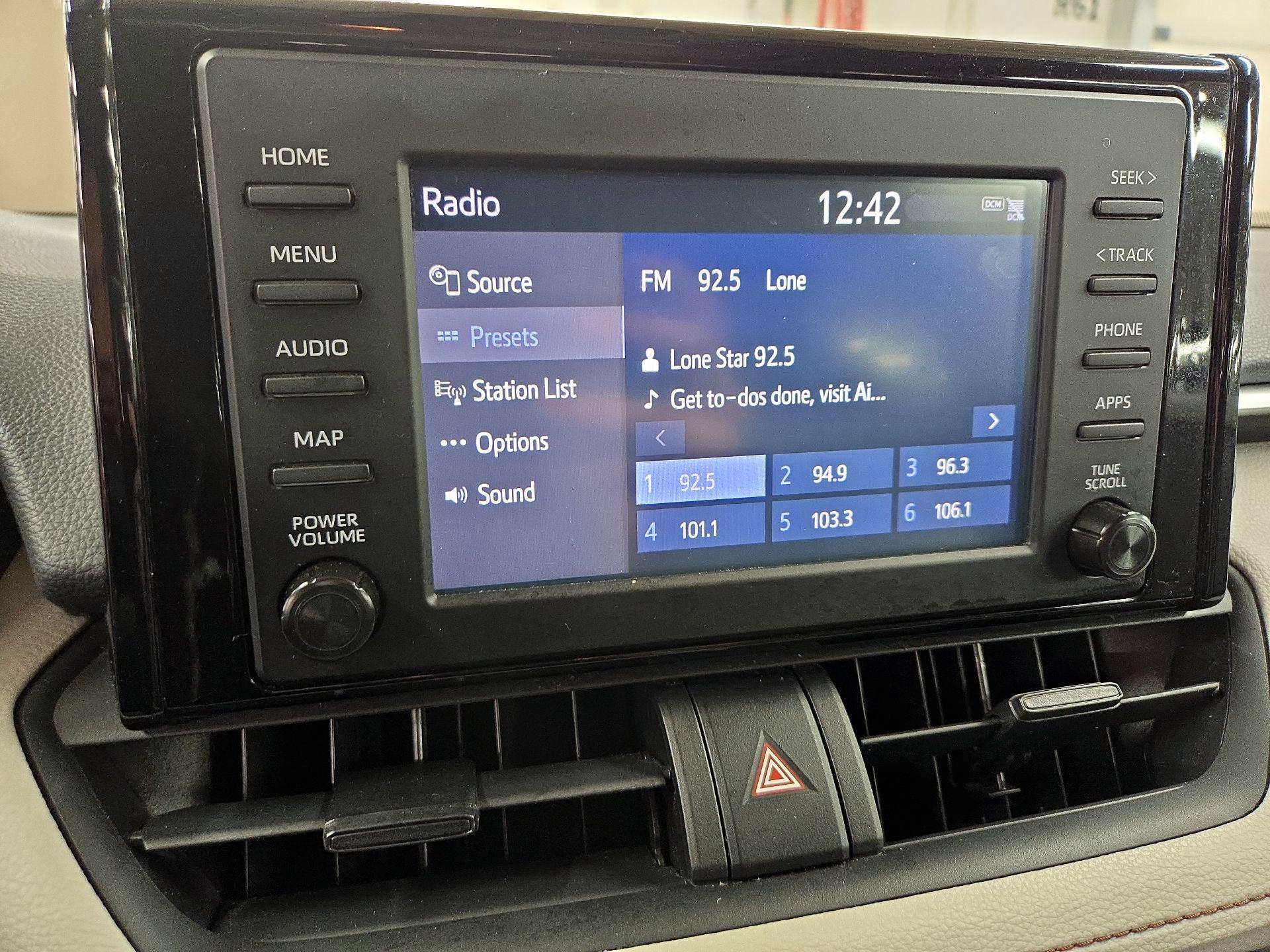 Thumbnail: 2019 Toyota RAV4 - 14