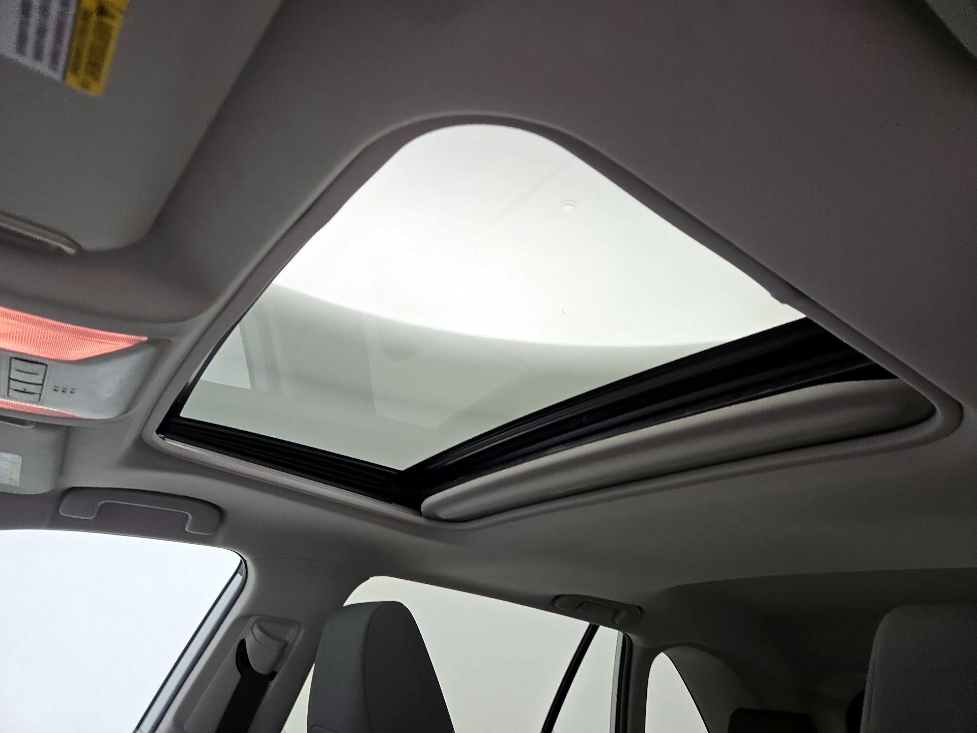 Thumbnail: 2019 Toyota RAV4 - 18