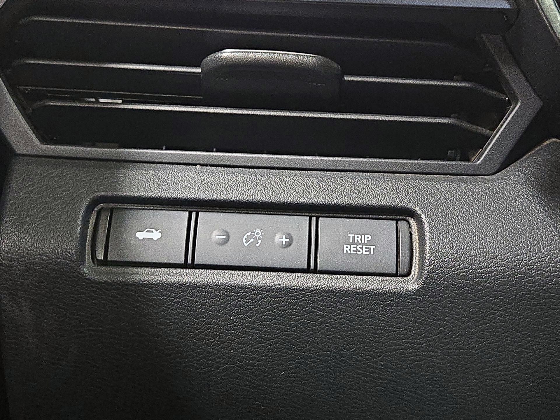 Thumbnail: 2020 Nissan Altima - 13