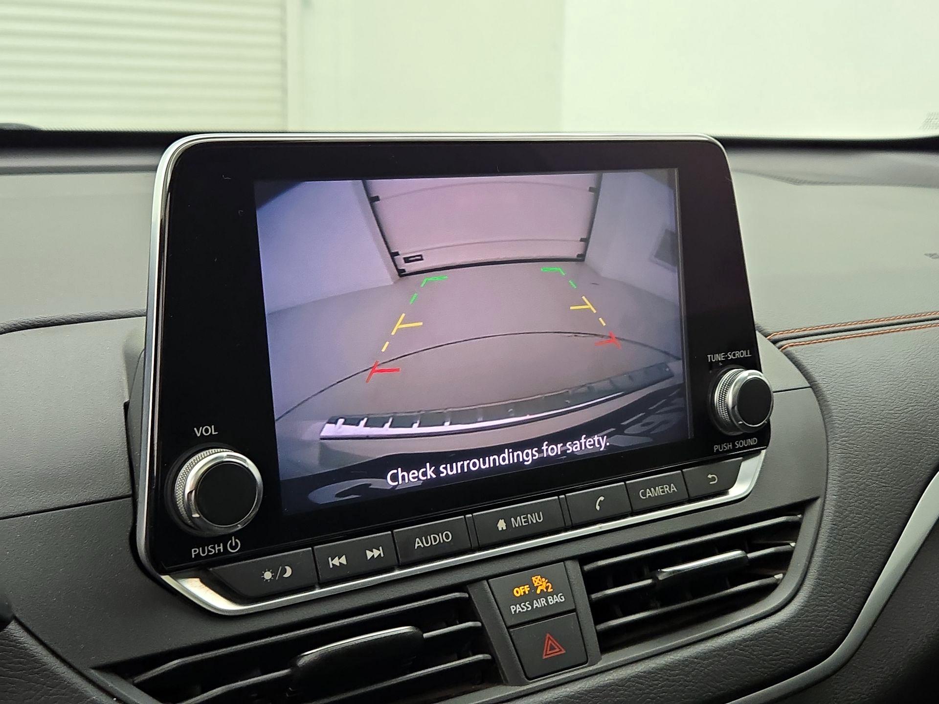 Thumbnail: 2020 Nissan Altima - 14