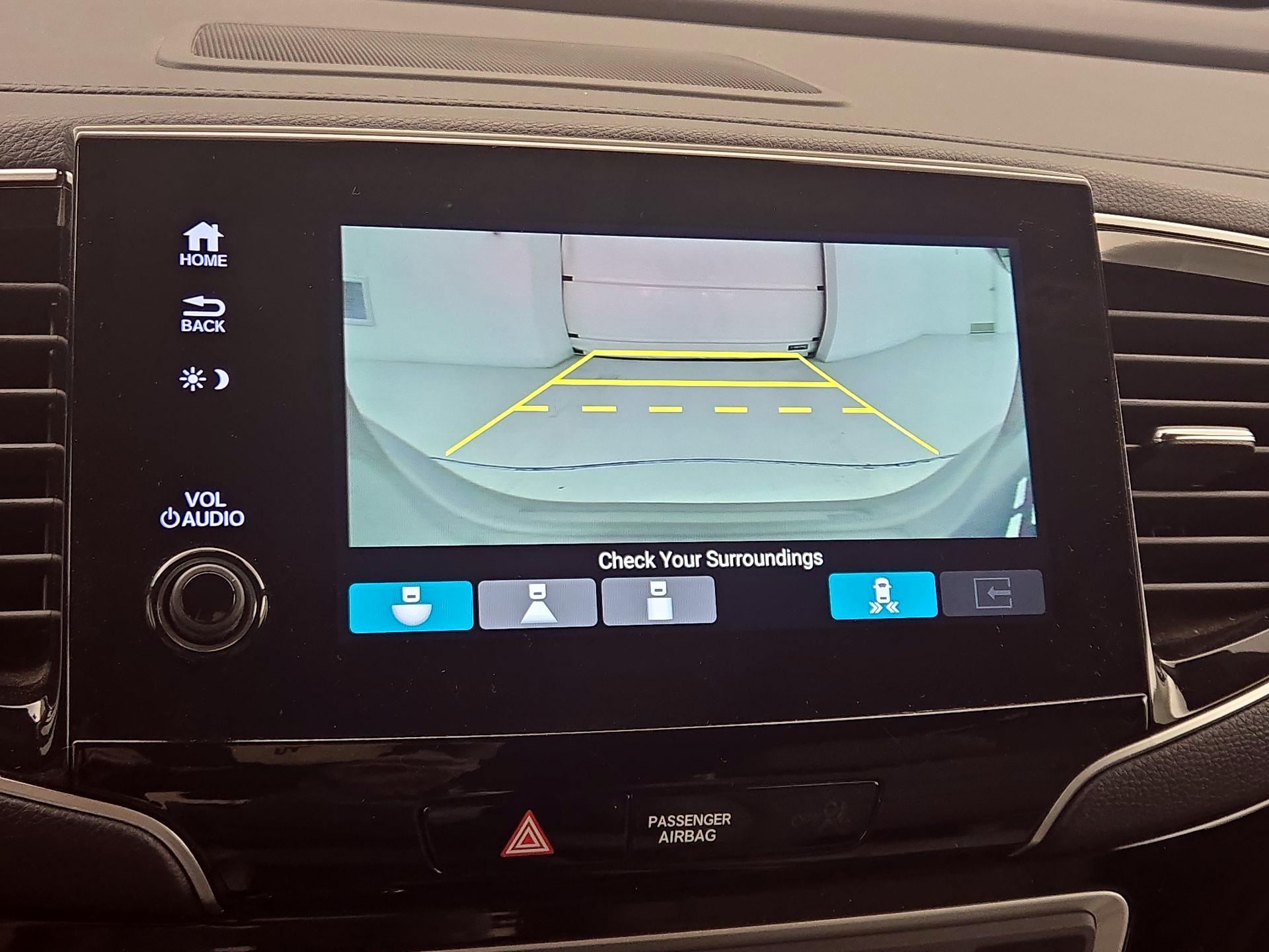 Thumbnail: 2019 Honda Pilot - 15