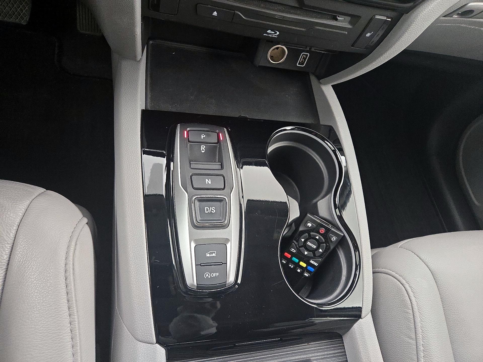 Thumbnail: 2019 Honda Pilot - 18