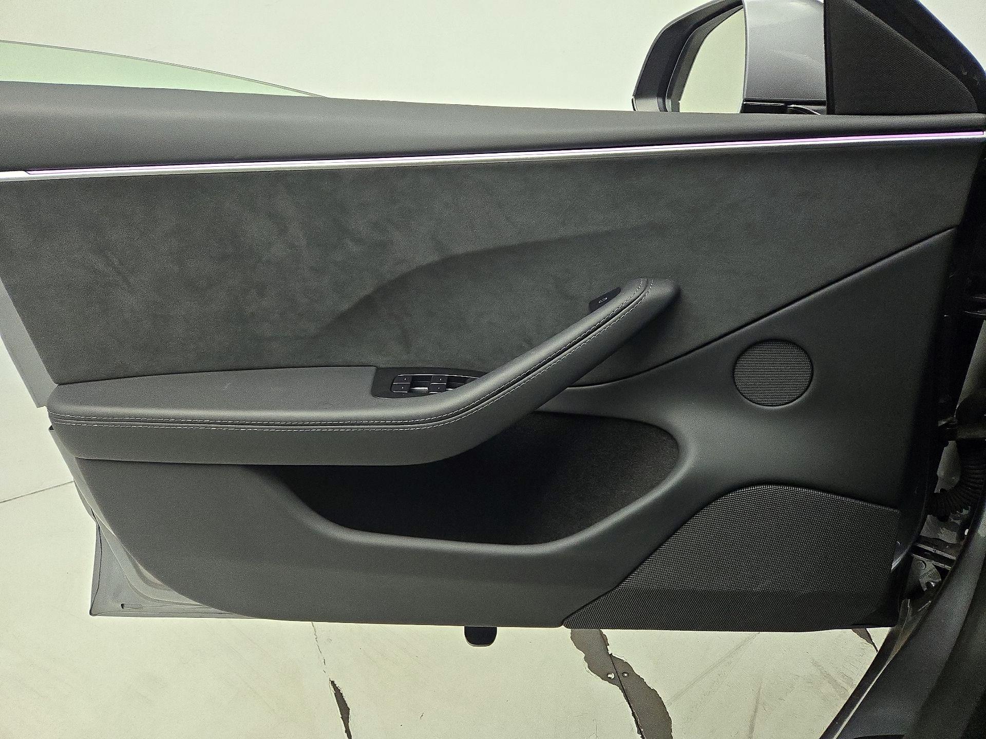 Thumbnail: 2025 Tesla Model 3 - 12