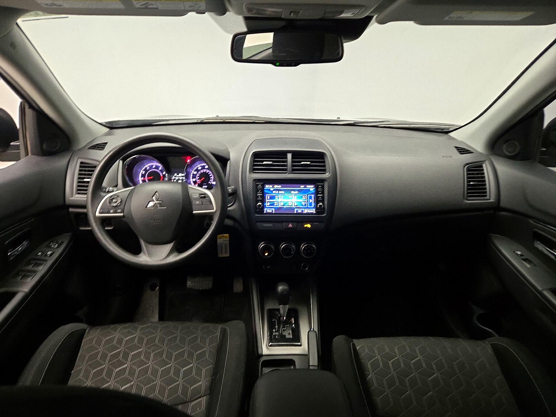 Thumbnail: 2024 Mitsubishi Outlander Sport - 8