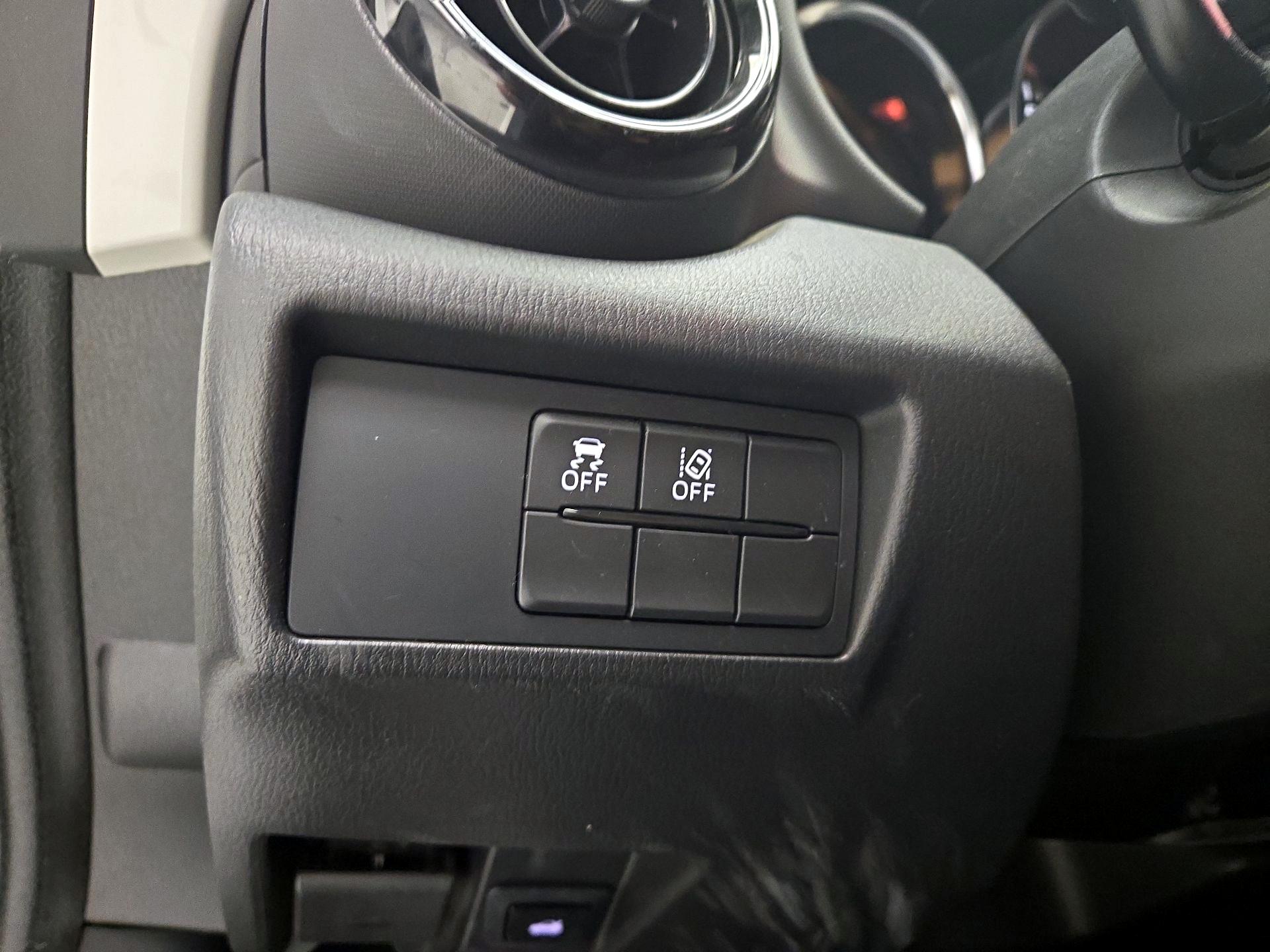 Thumbnail: 2020 Mazda MX-5 Miata - 13