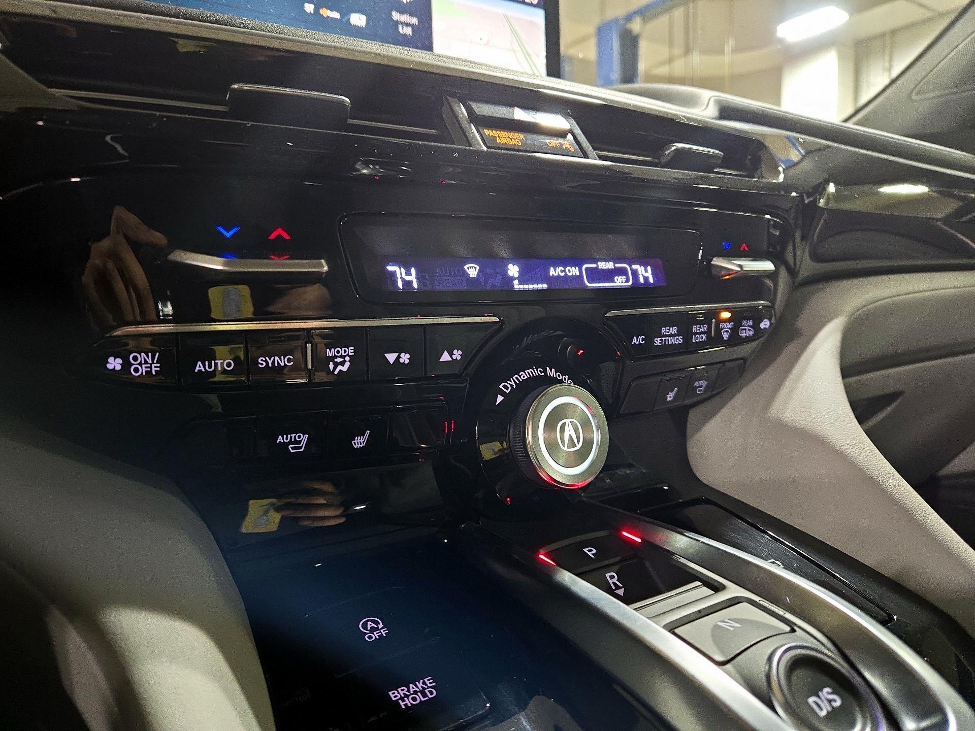 Thumbnail: 2022 Acura MDX - 17