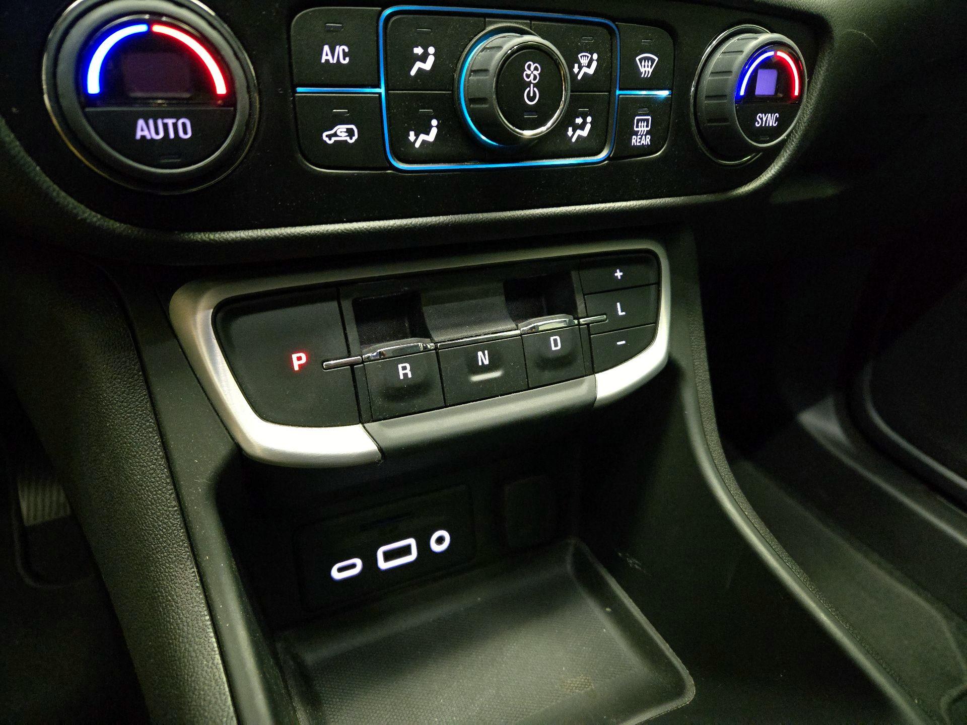 Thumbnail: 2024 GMC Terrain - 17