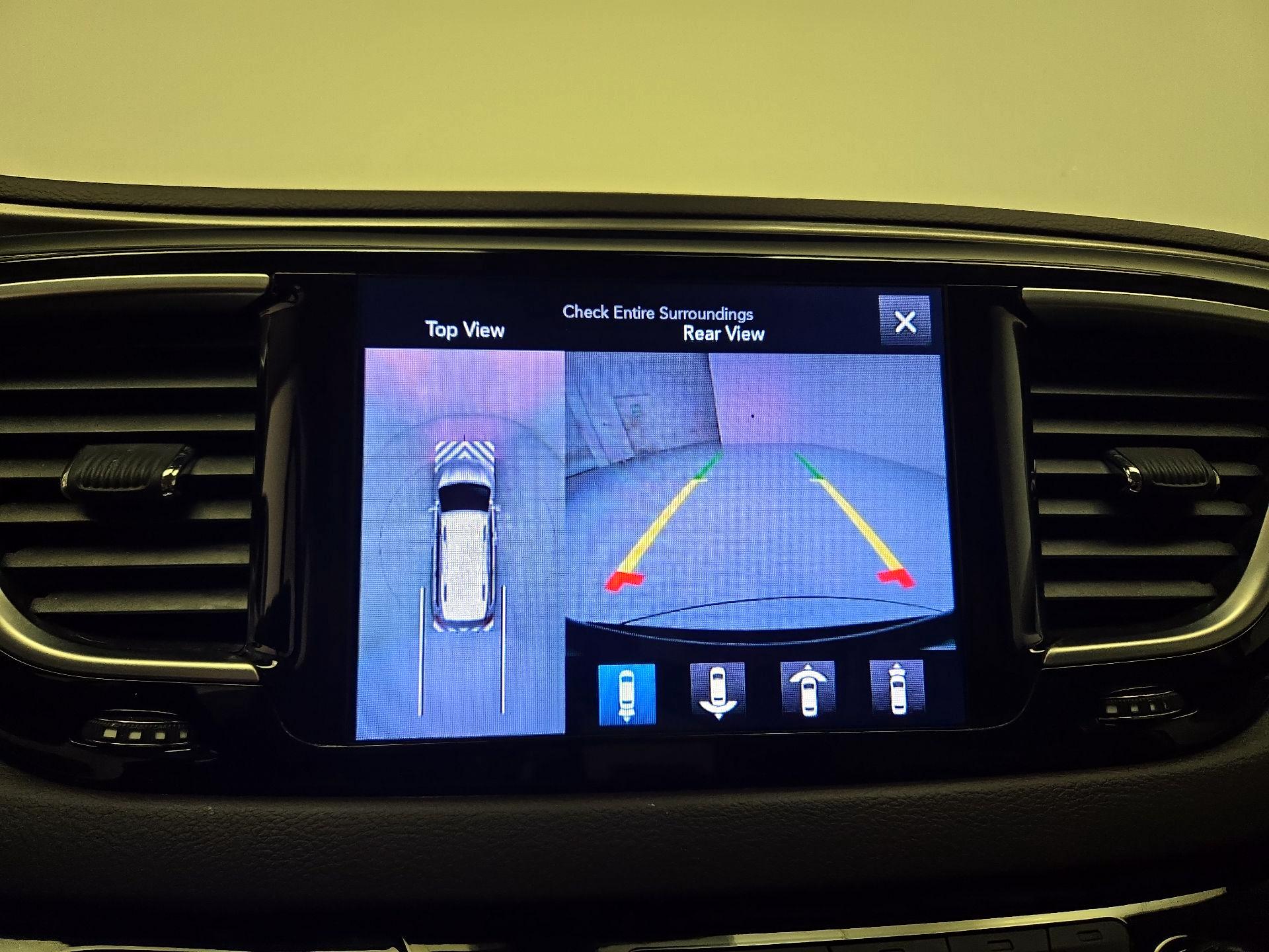 Thumbnail: 2017 Chrysler Pacifica - 14