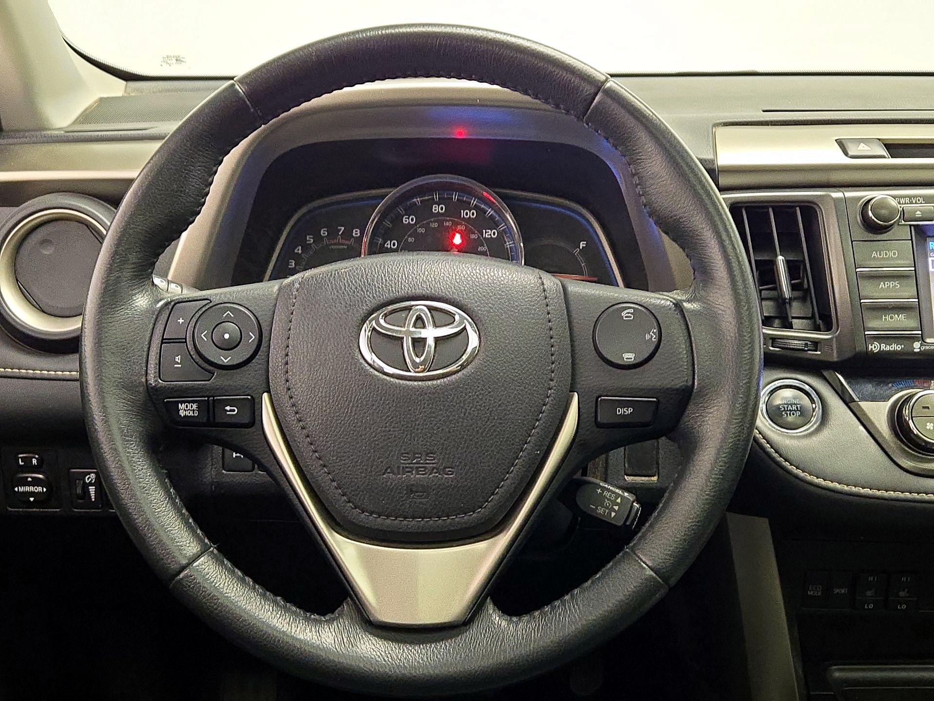Thumbnail: 2015 Toyota RAV4 - 10