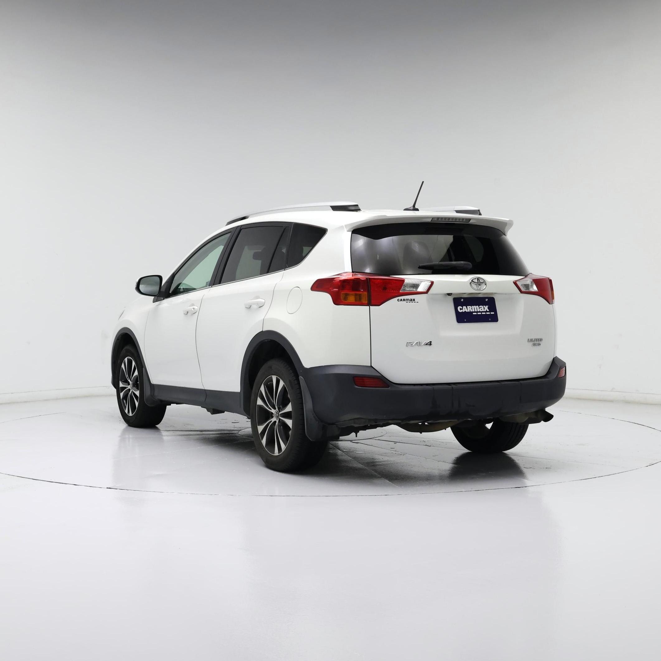 Thumbnail: 2015 Toyota RAV4 - 2