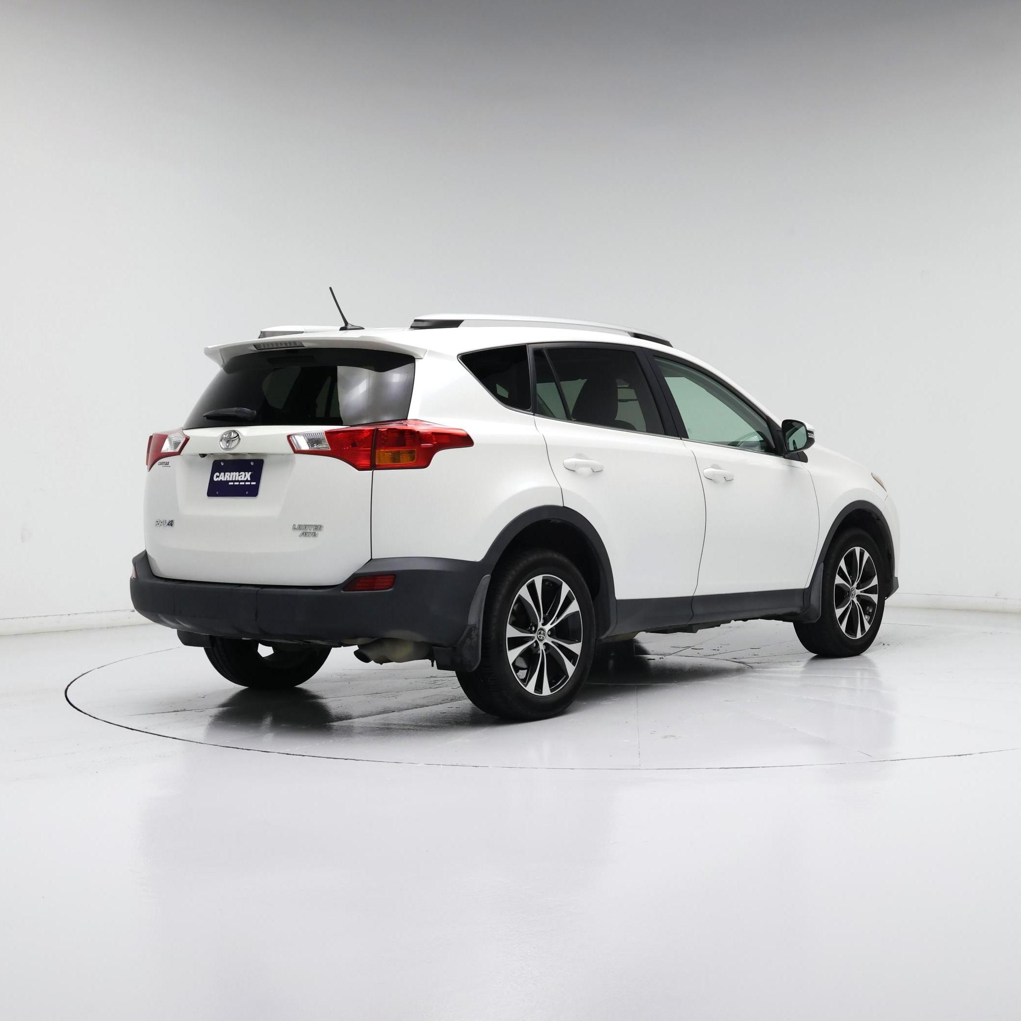 Thumbnail: 2015 Toyota RAV4 - 8