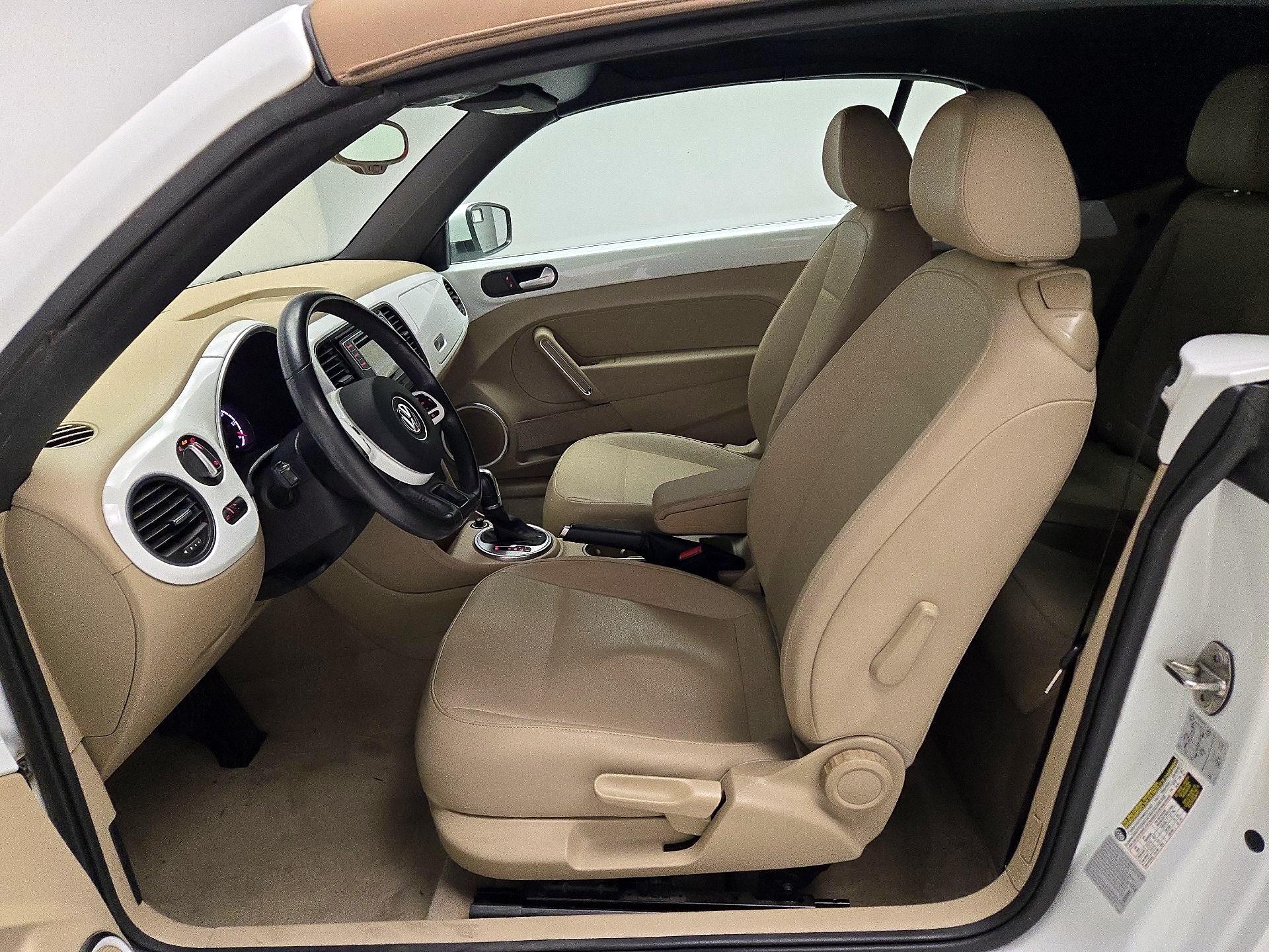 Thumbnail: 2016 Volkswagen Beetle - 11