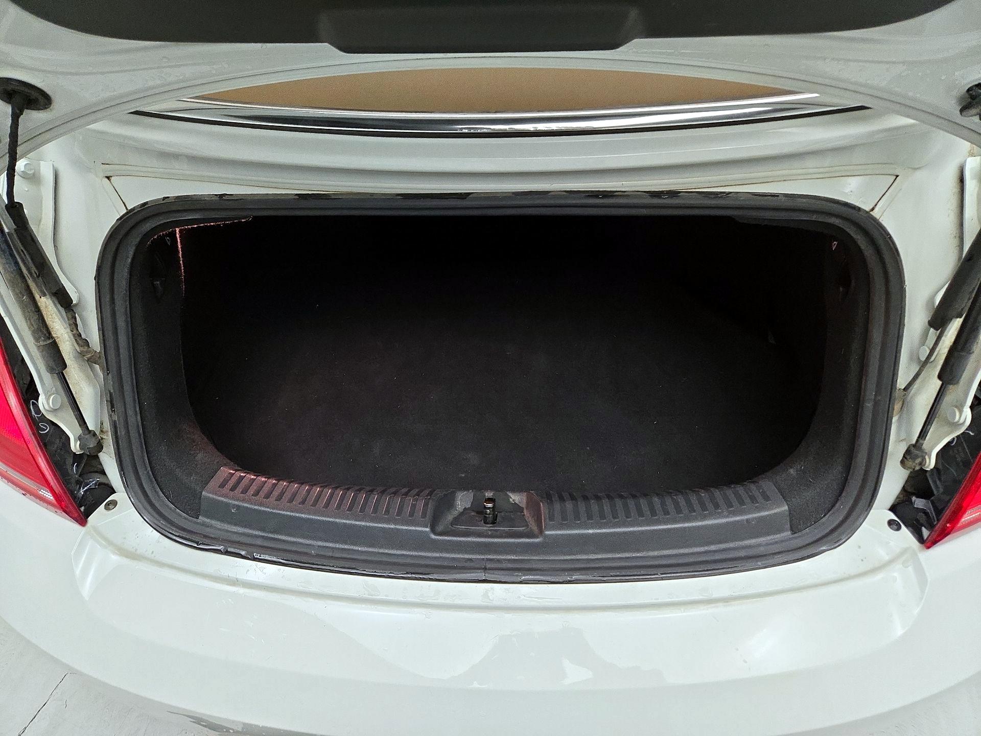 Thumbnail: 2016 Volkswagen Beetle - 19