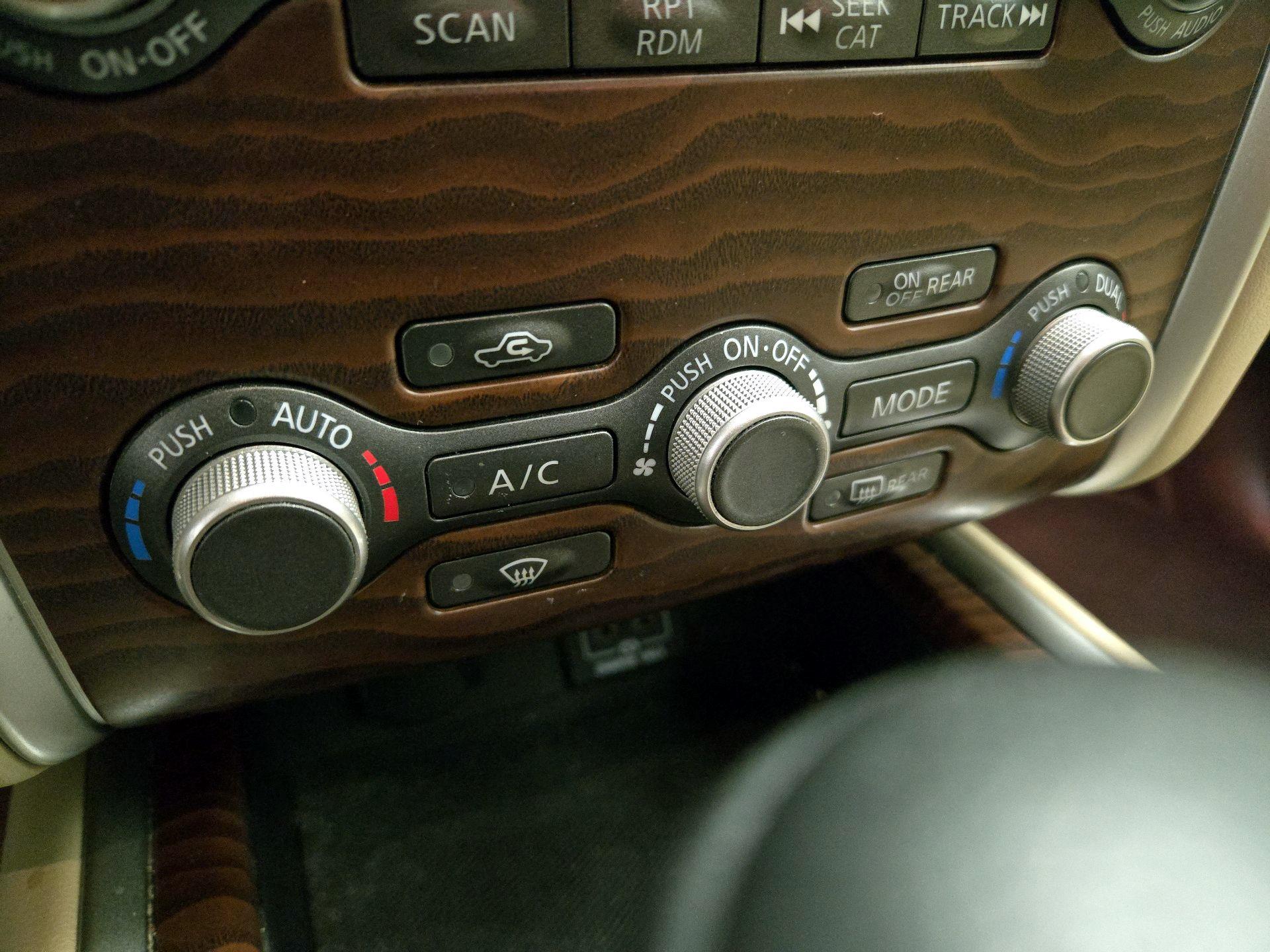 Thumbnail: 2018 Nissan Pathfinder - 17