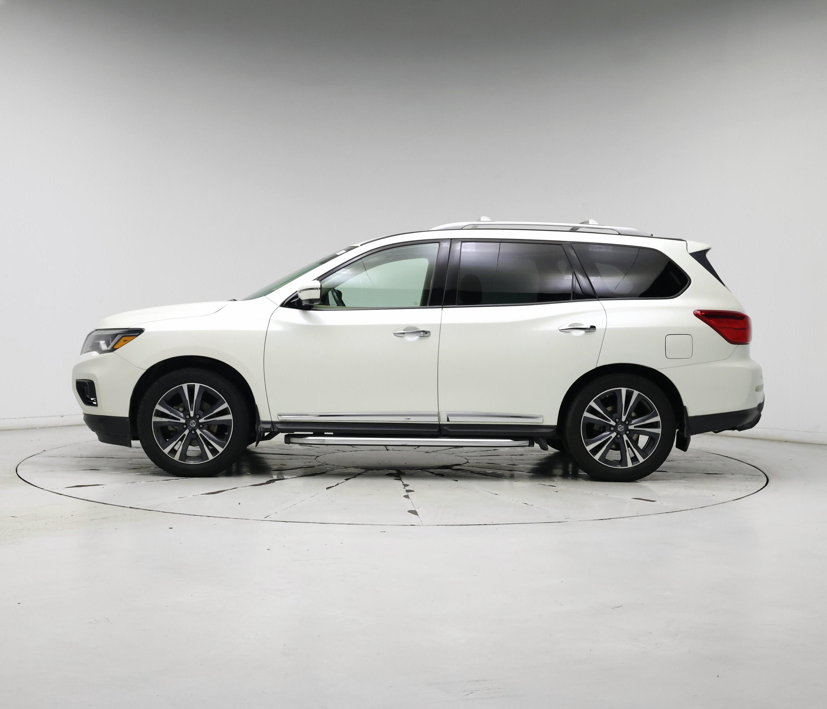 Thumbnail: 2018 Nissan Pathfinder - 3