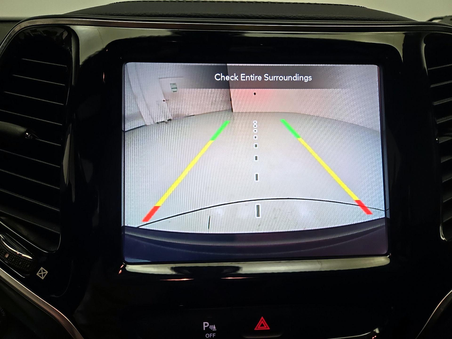 Thumbnail: 2020 Jeep Cherokee - 15