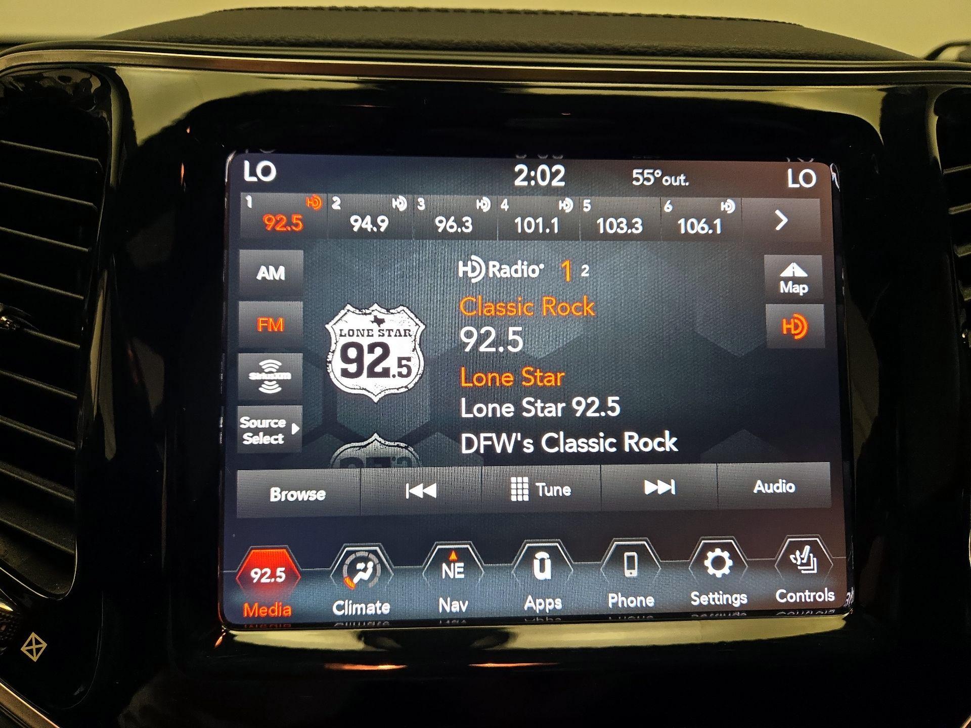 Thumbnail: 2020 Jeep Cherokee - 16