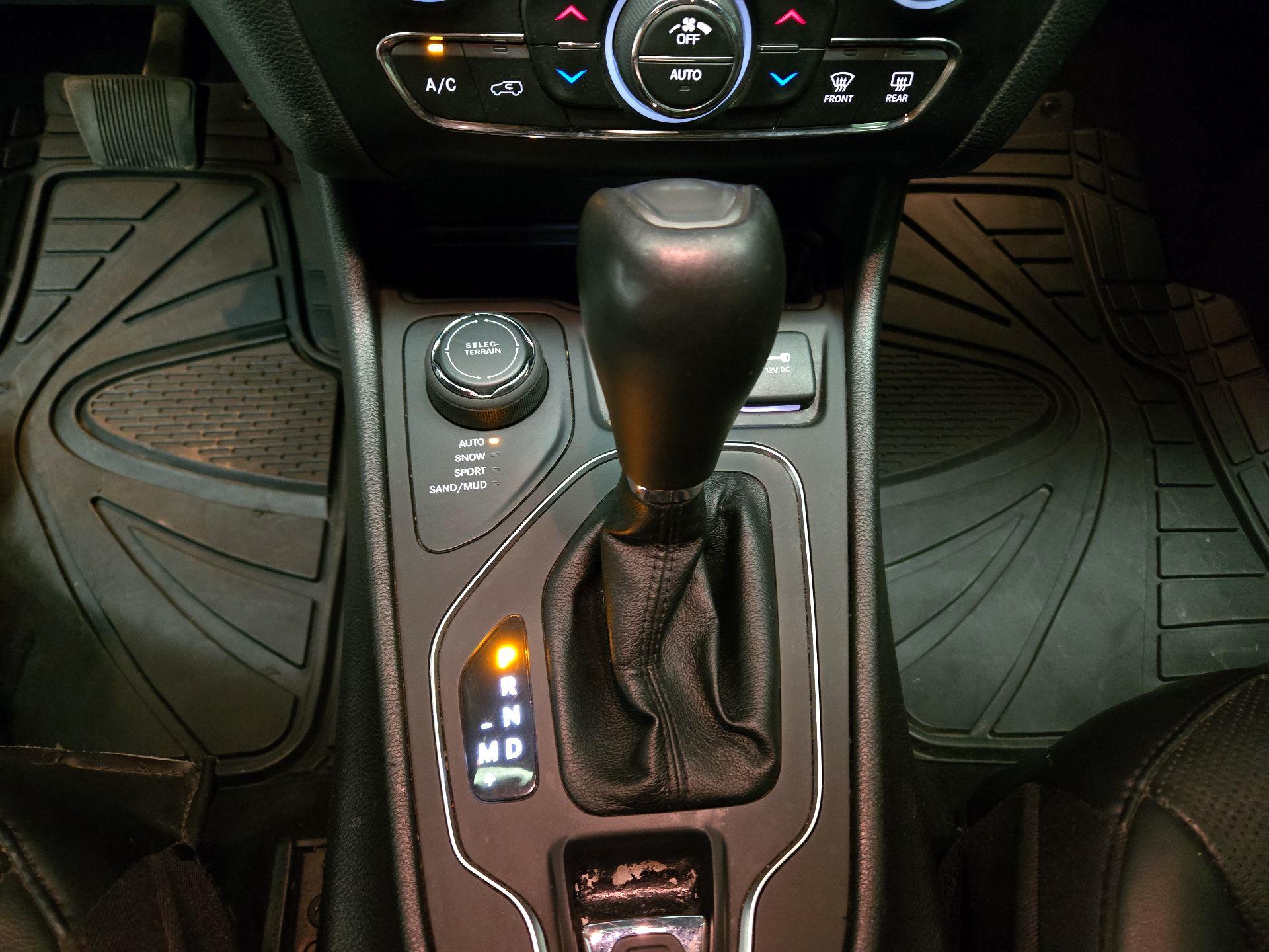 Thumbnail: 2020 Jeep Cherokee - 18