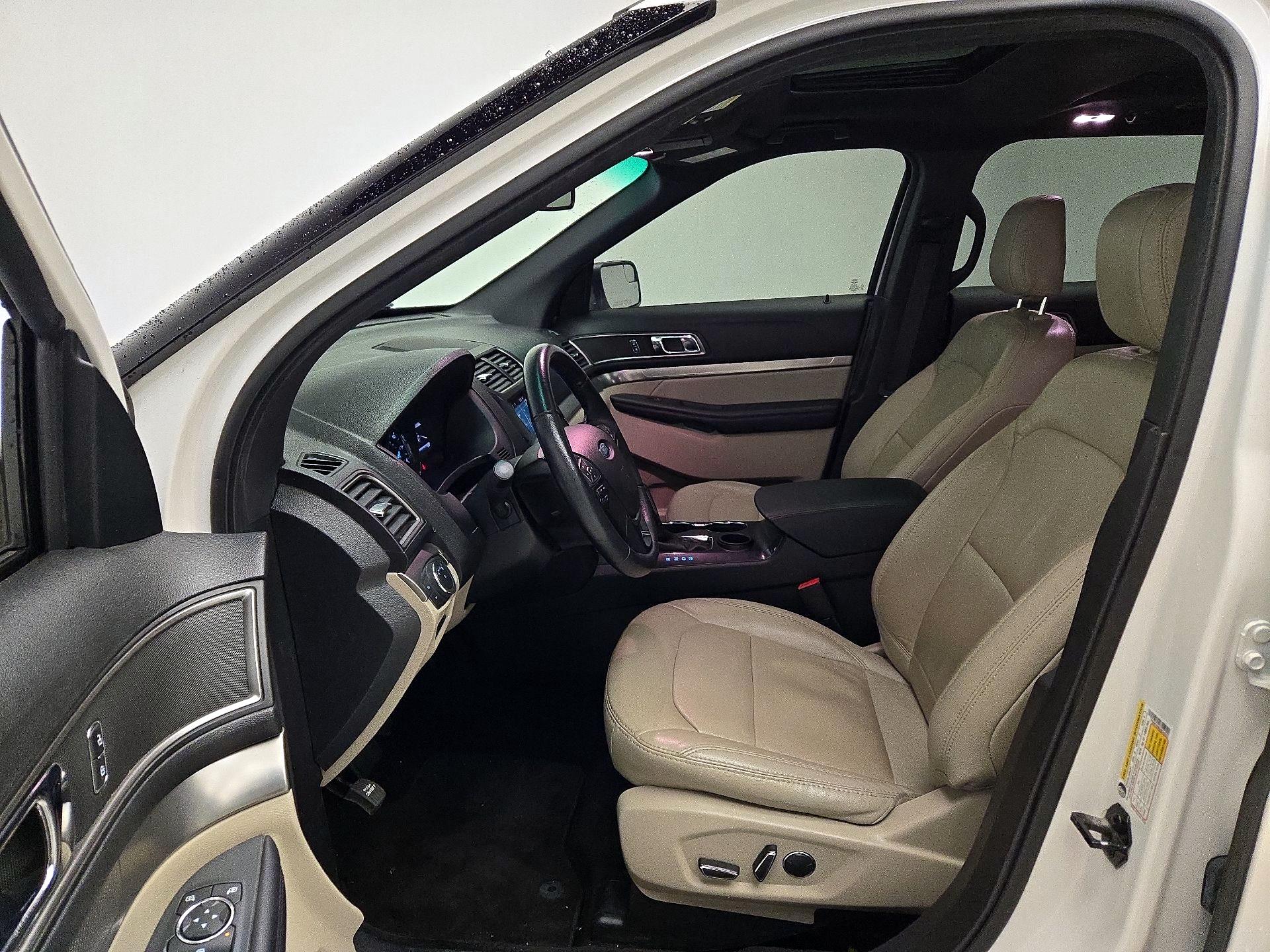 Thumbnail: 2018 Ford Explorer - 11