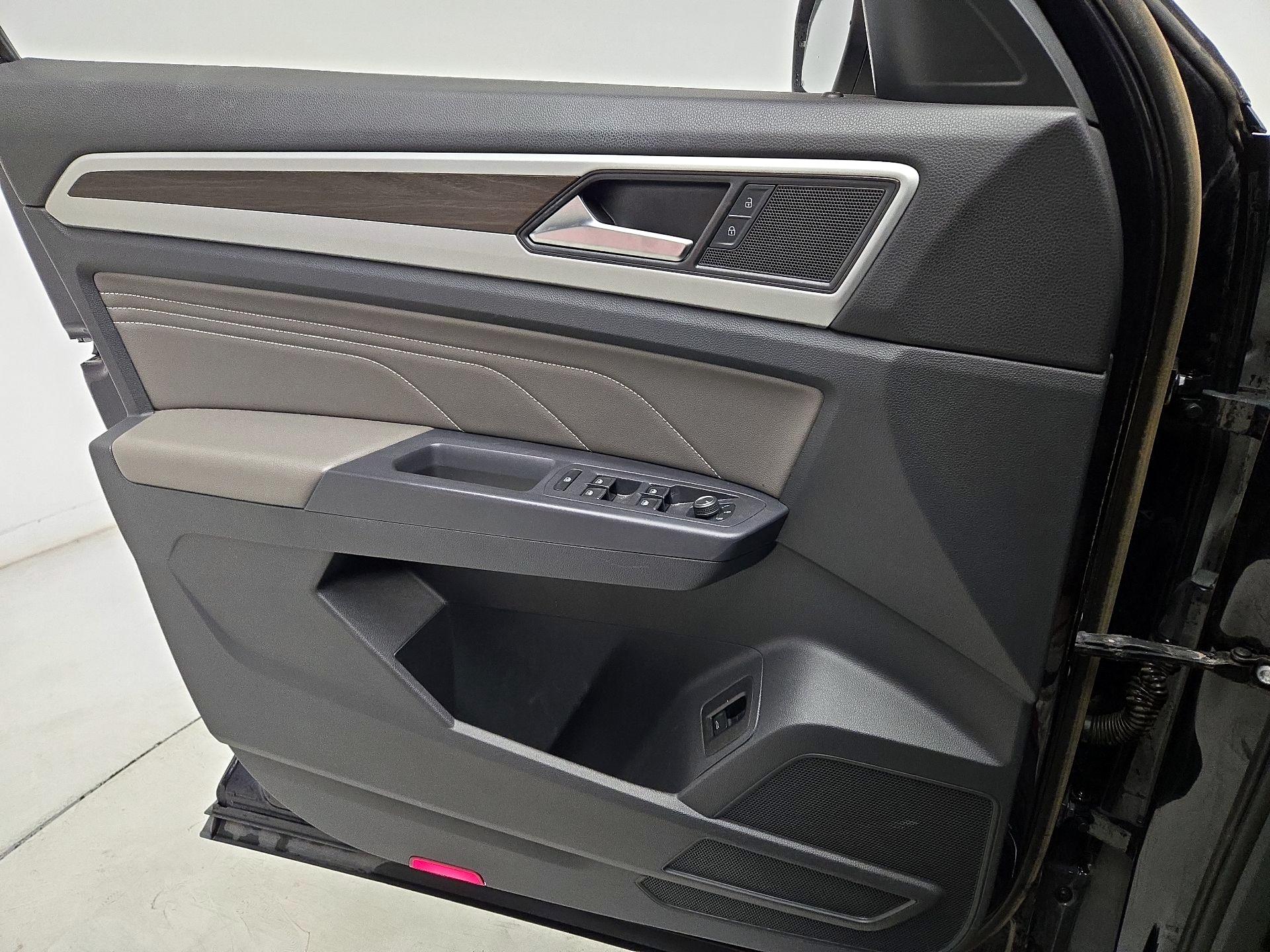 Thumbnail: 2021 Volkswagen Atlas - 12