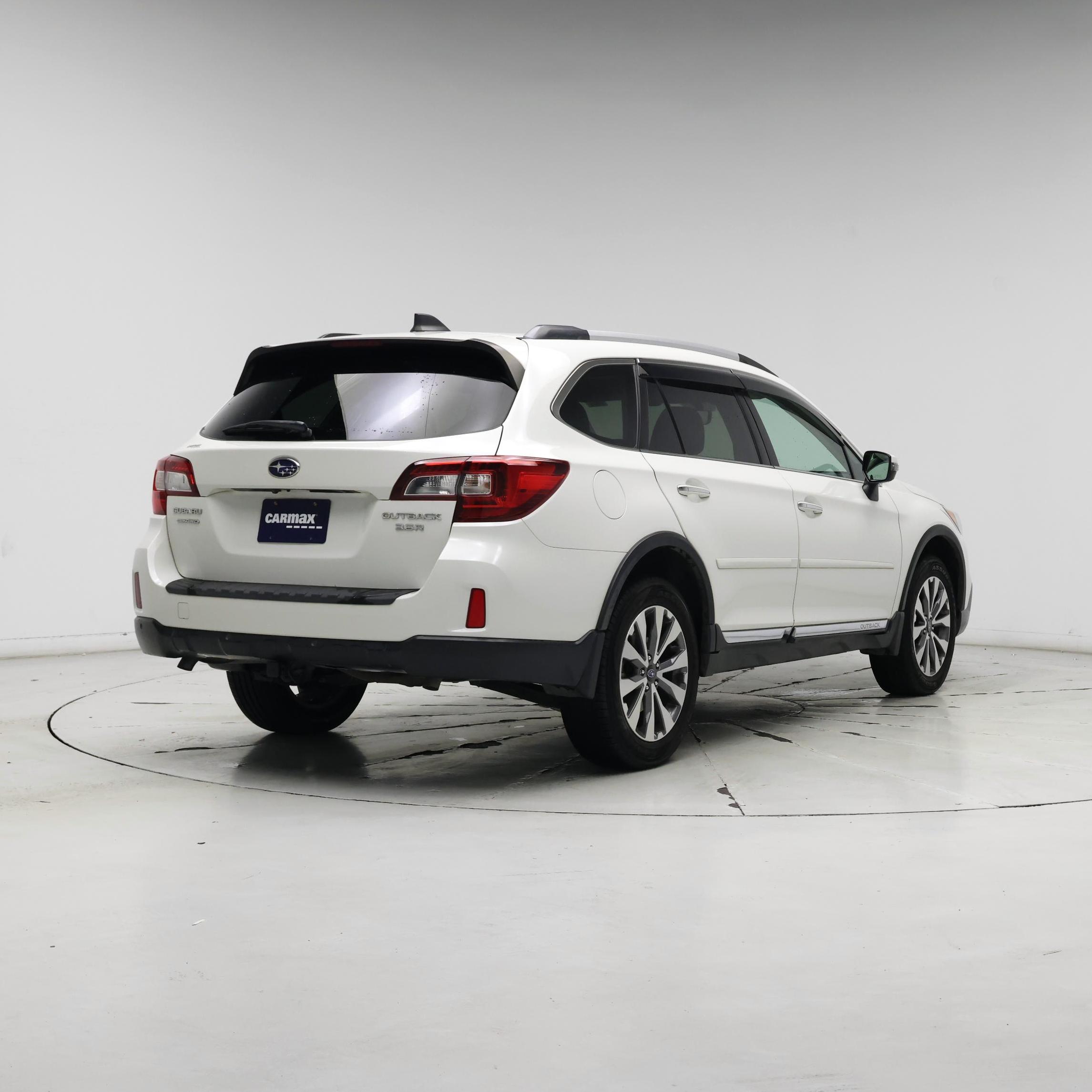 Thumbnail: 2017 Subaru Outback - 8