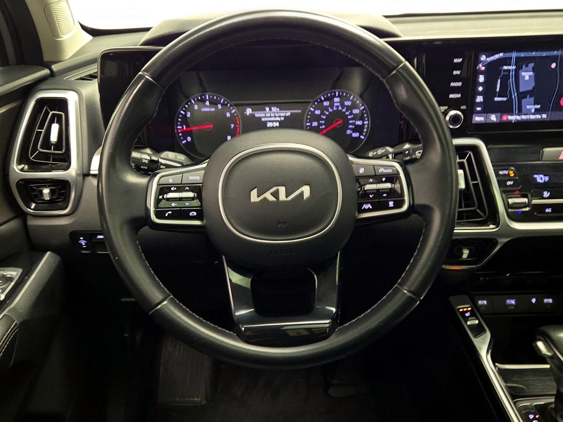 Thumbnail: 2022 Kia Sorento - 10