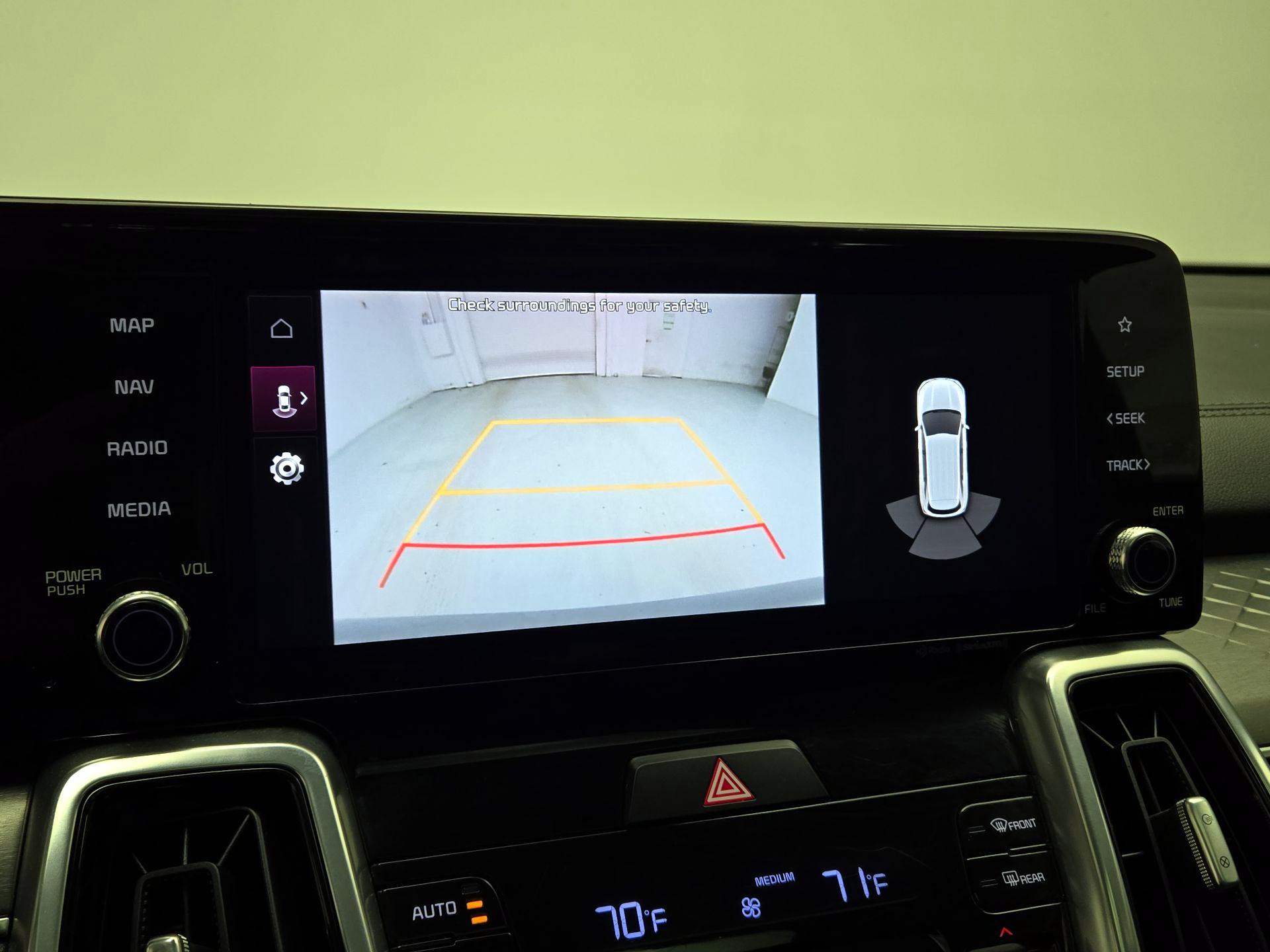 Thumbnail: 2022 Kia Sorento - 15