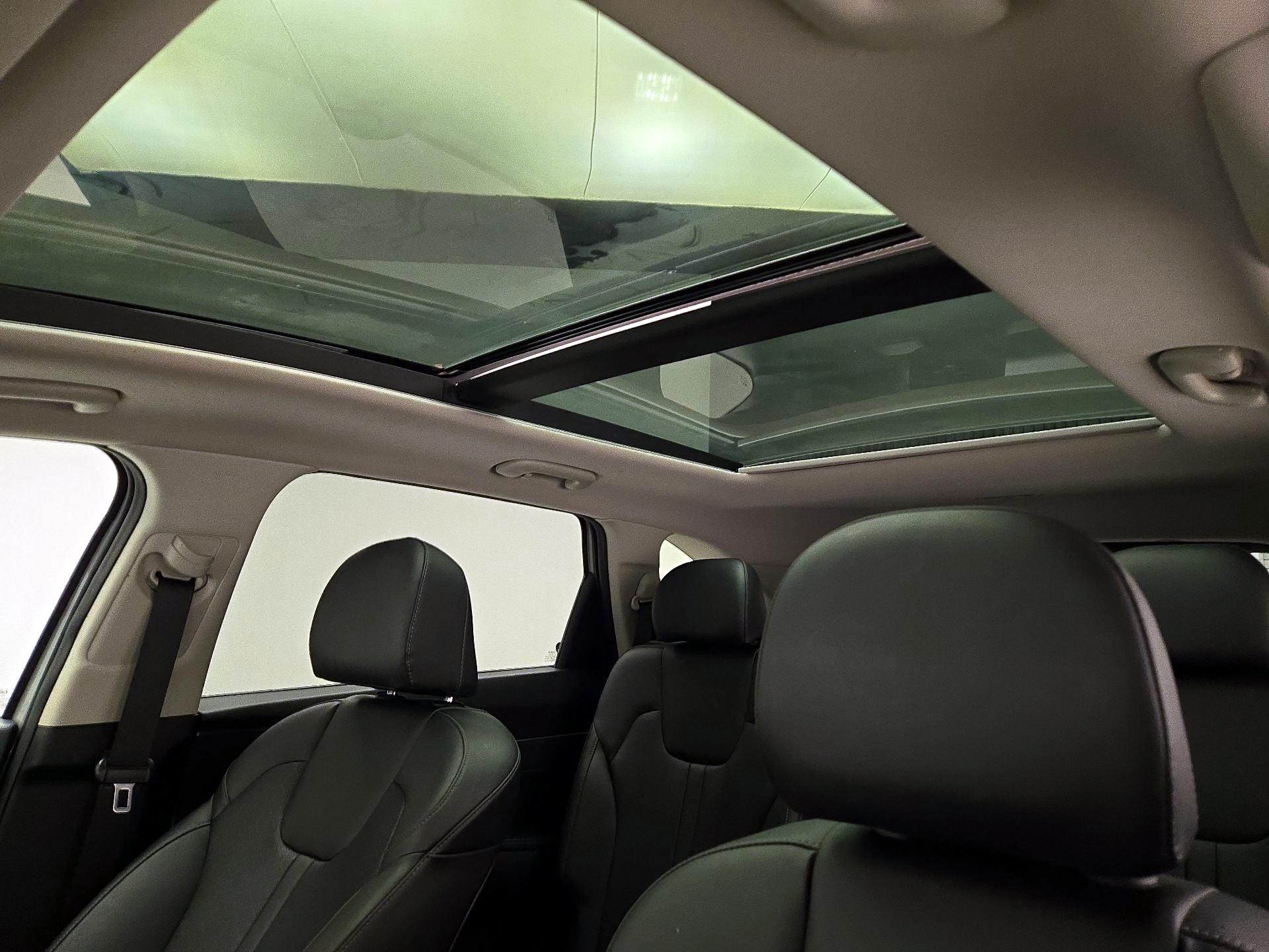 Thumbnail: 2022 Kia Sorento - 20