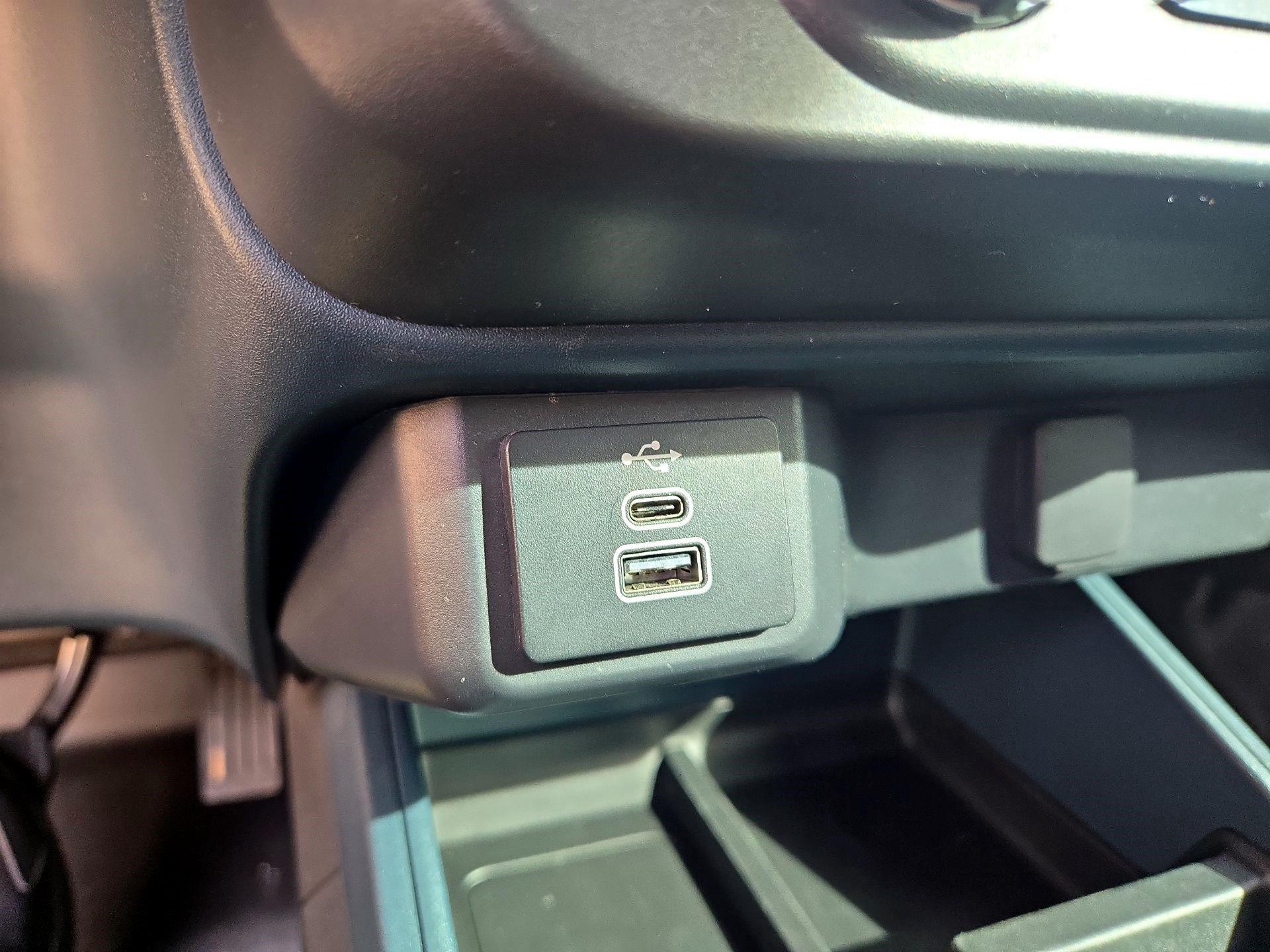 Thumbnail: 2025 Ford Maverick - 16