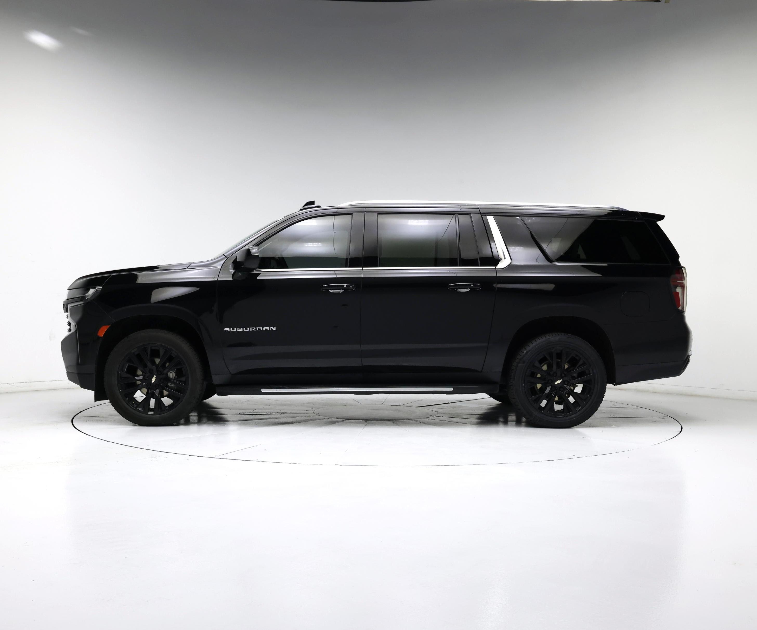 Thumbnail: 2023 Chevrolet Suburban - 3