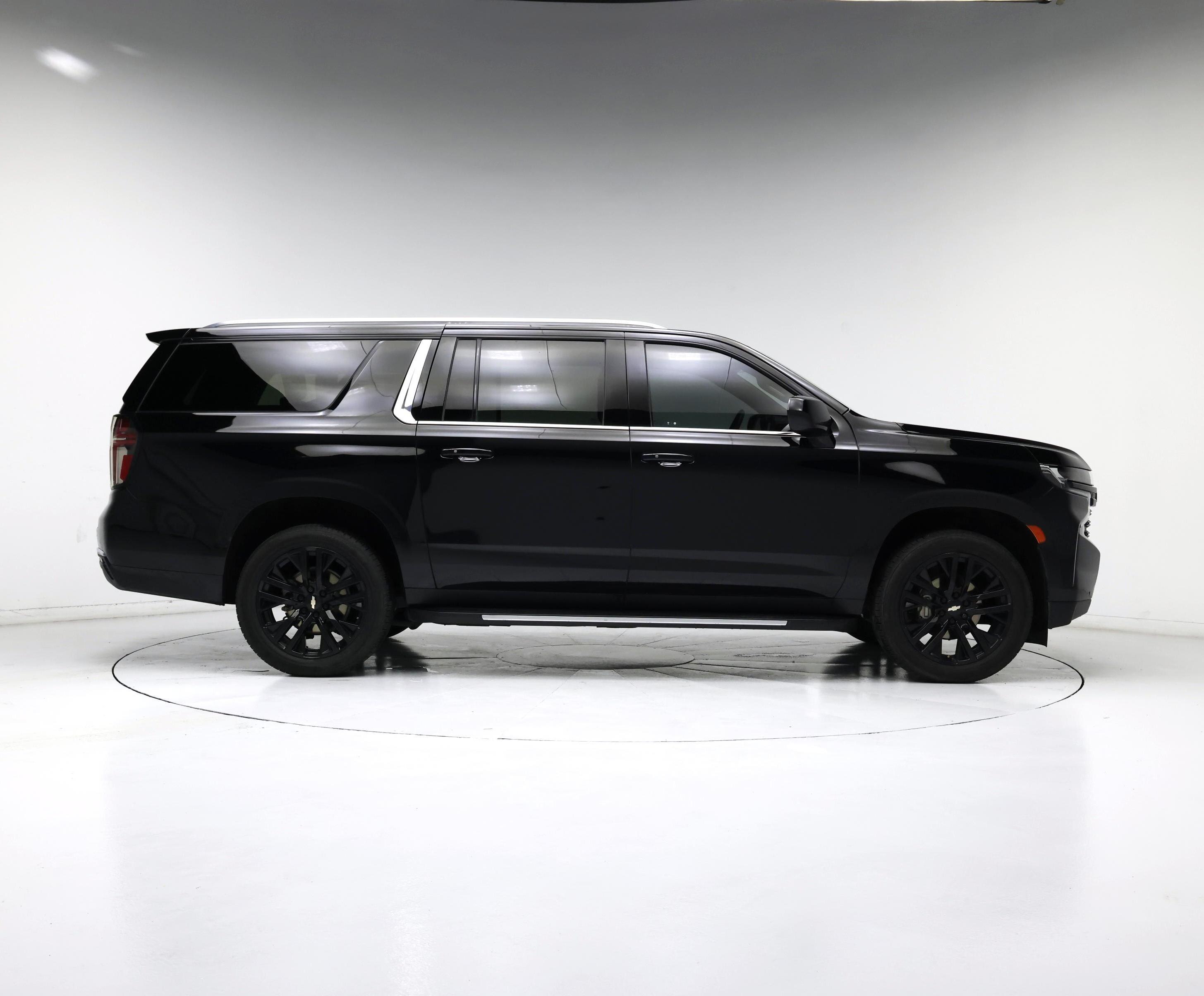 Thumbnail: 2023 Chevrolet Suburban - 7