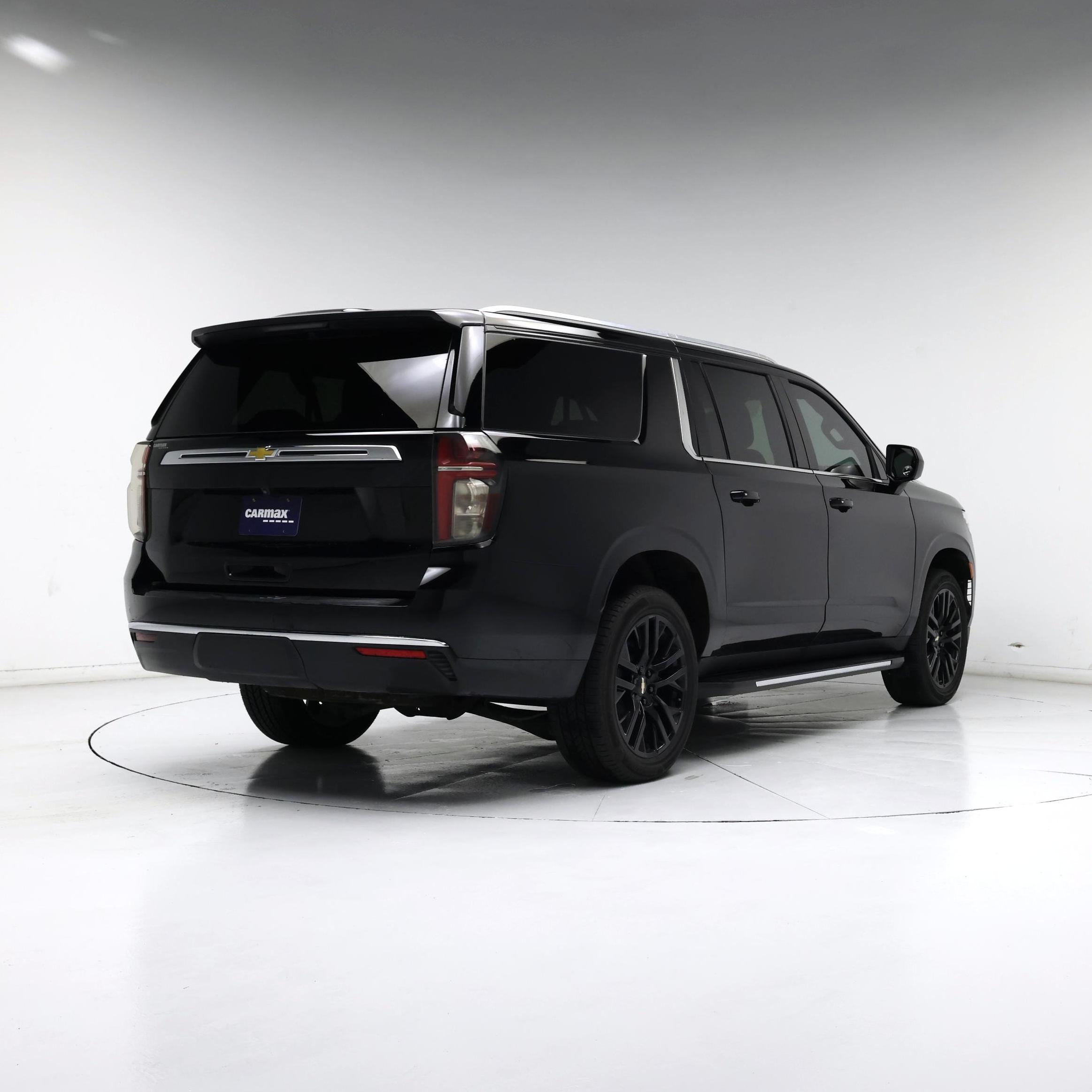 Thumbnail: 2023 Chevrolet Suburban - 8