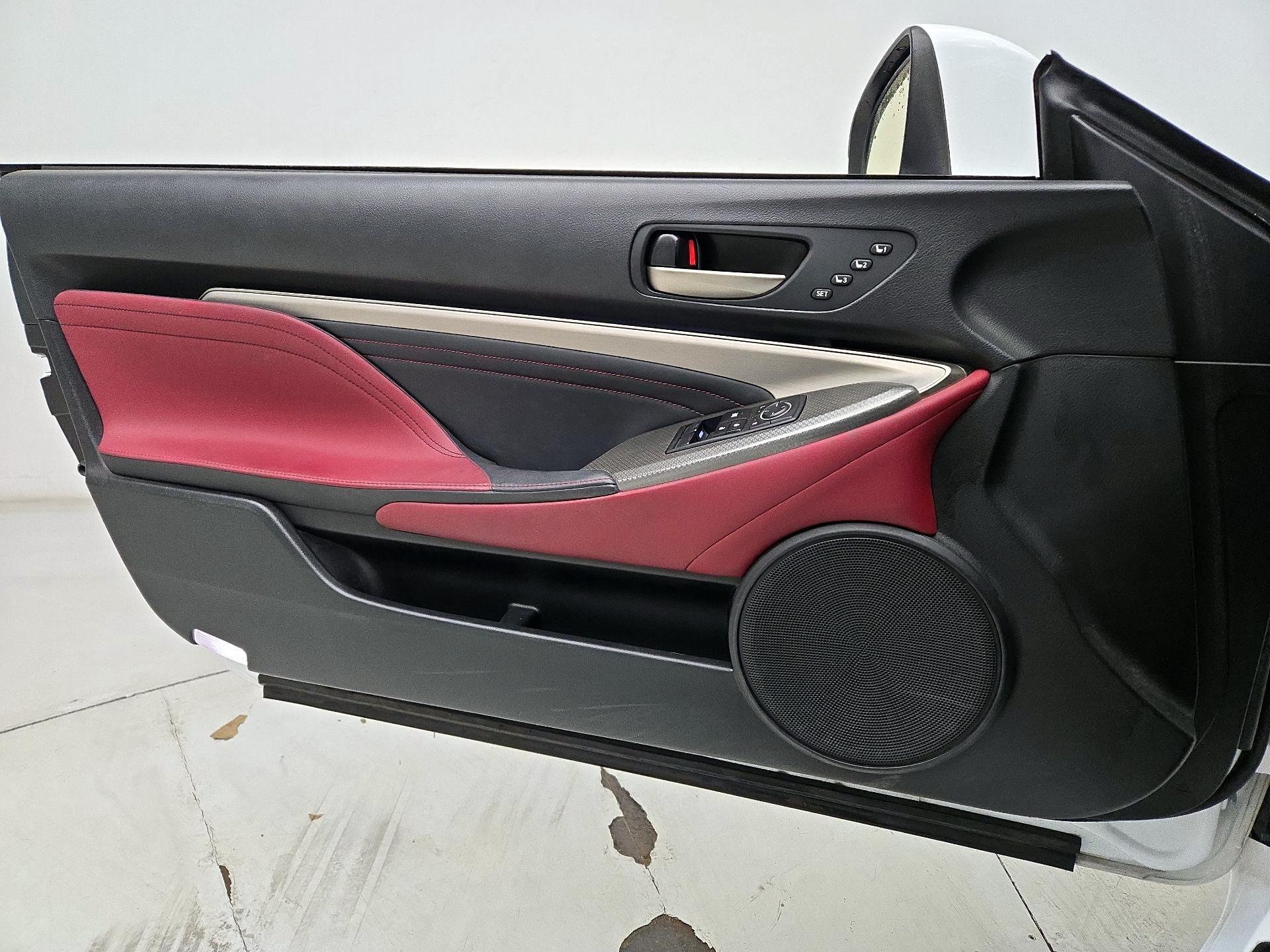 Thumbnail: 2017 Lexus RC - 12