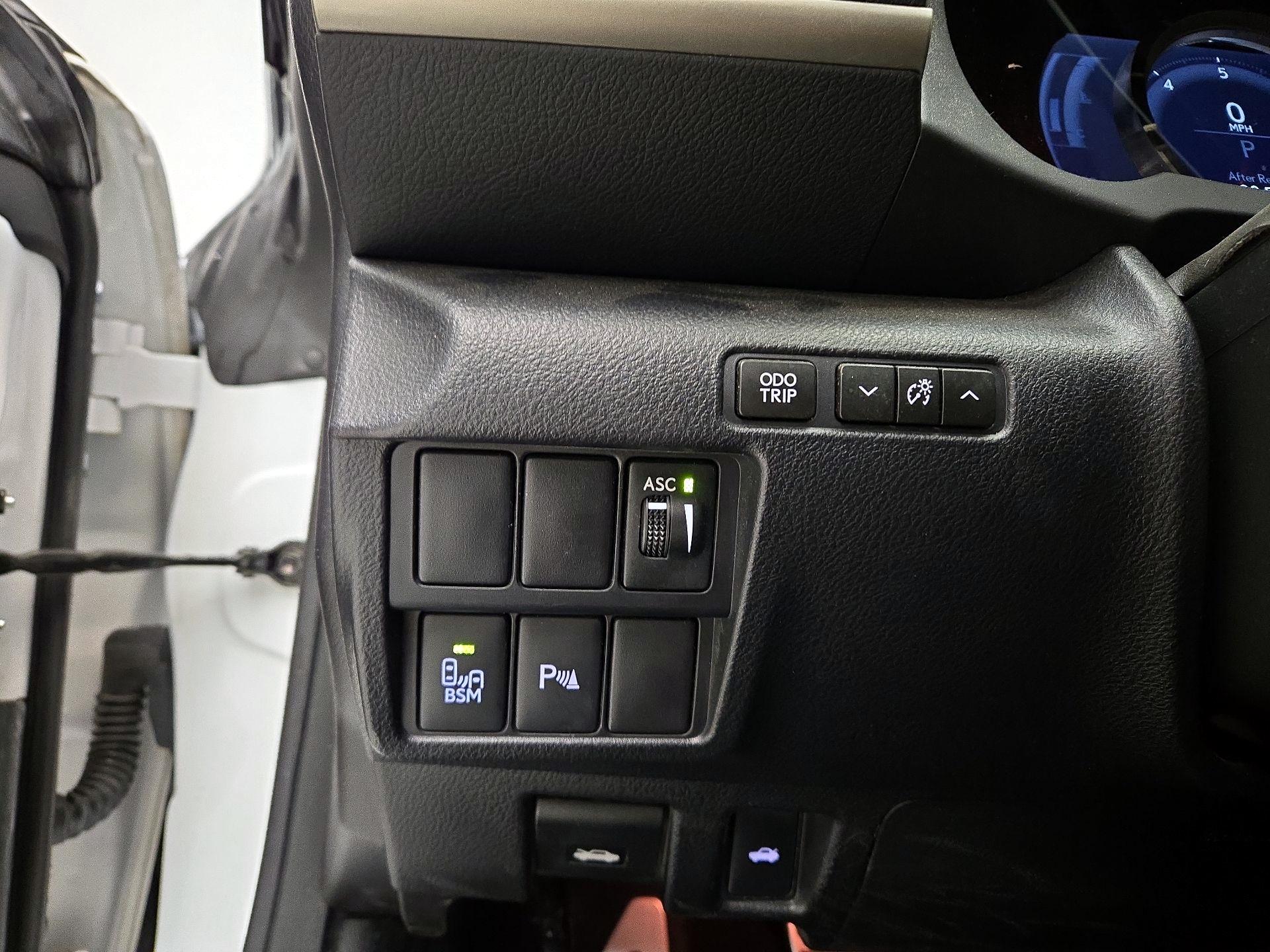 Thumbnail: 2017 Lexus RC - 13