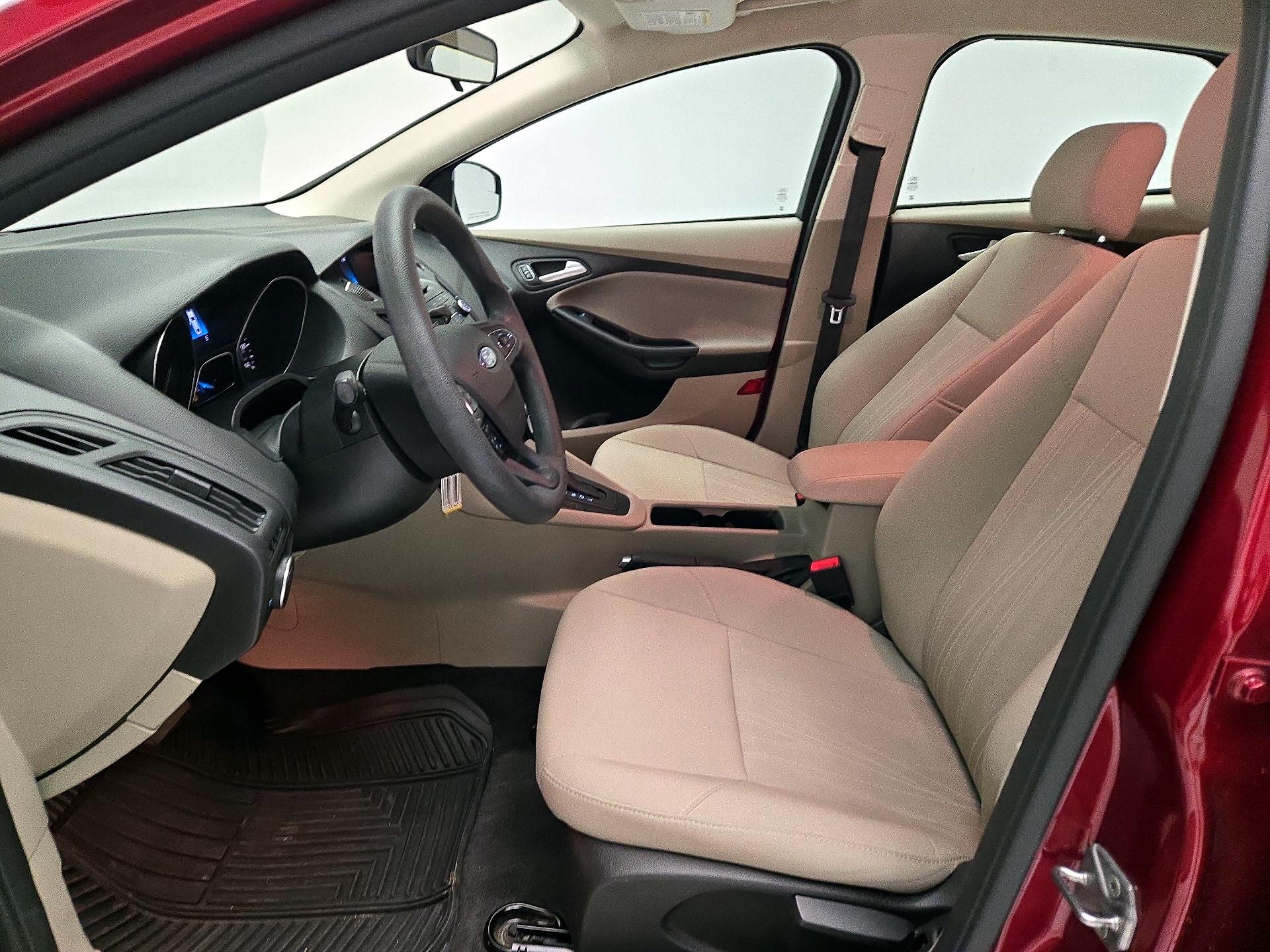 Thumbnail: 2017 Ford Focus - 11