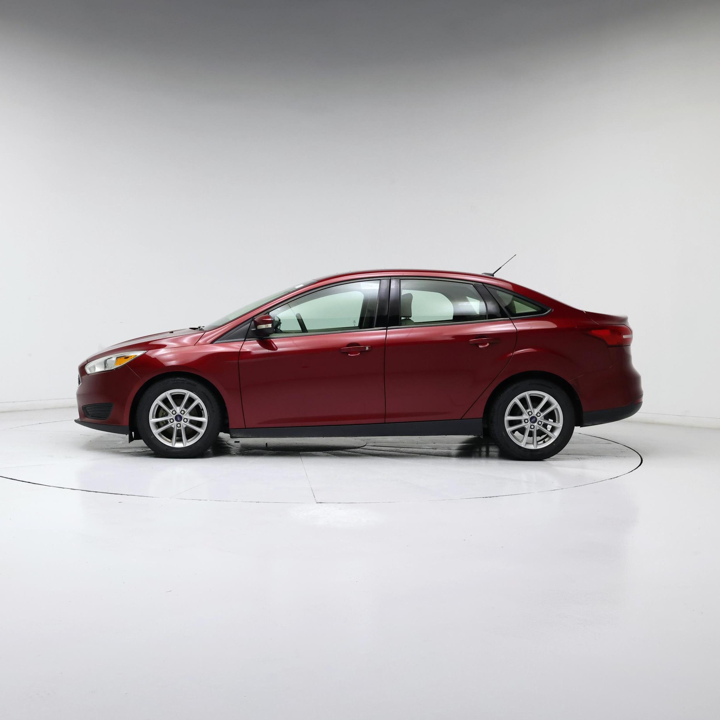 Thumbnail: 2017 Ford Focus - 3