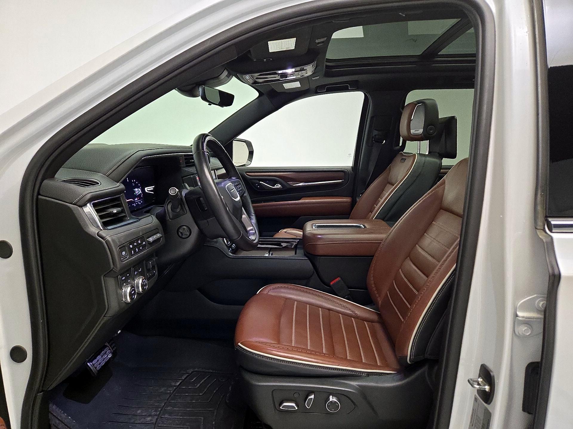 Thumbnail: 2024 GMC Yukon XL - 11