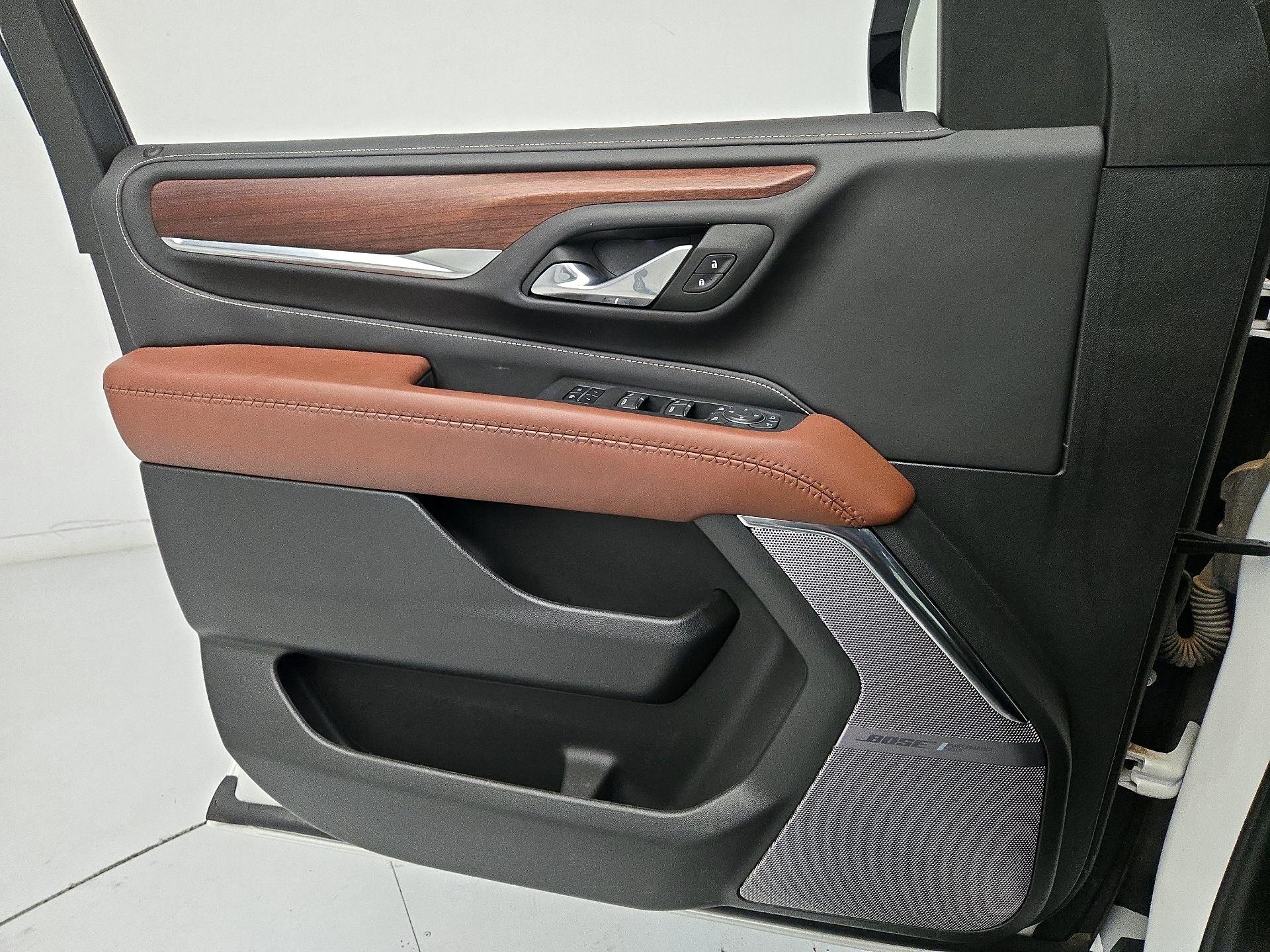 Thumbnail: 2024 GMC Yukon XL - 12