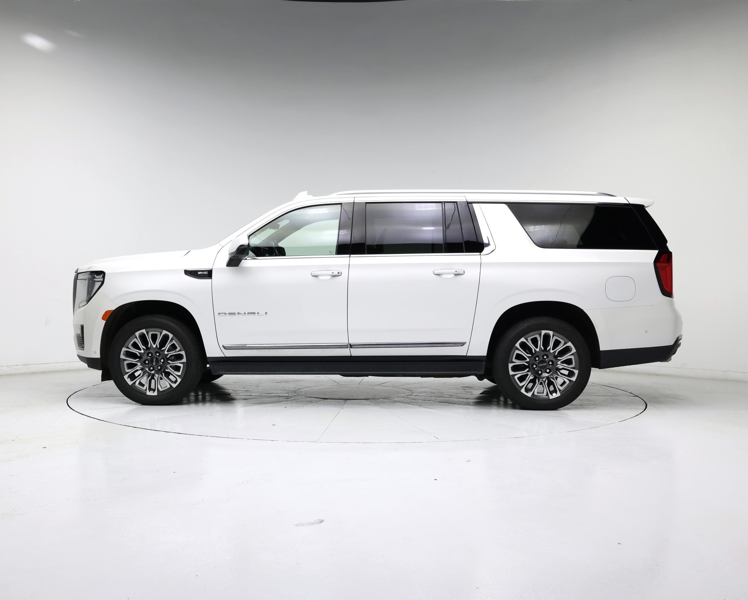 Thumbnail: 2024 GMC Yukon XL - 3