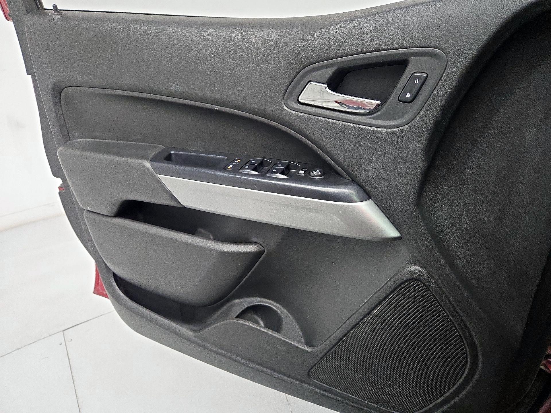 Thumbnail: 2016 Chevrolet Colorado - 12