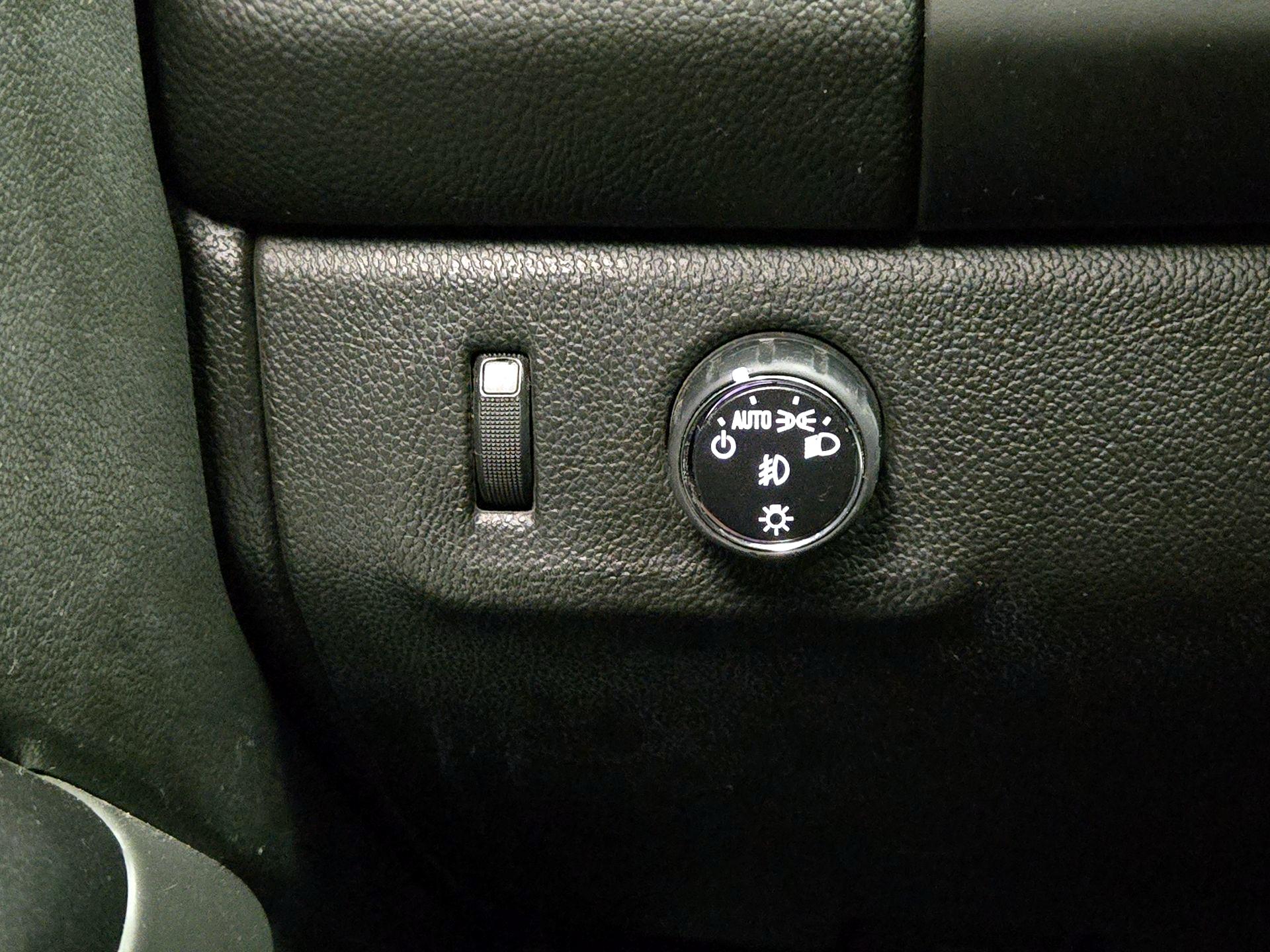 Thumbnail: 2016 Chevrolet Colorado - 13