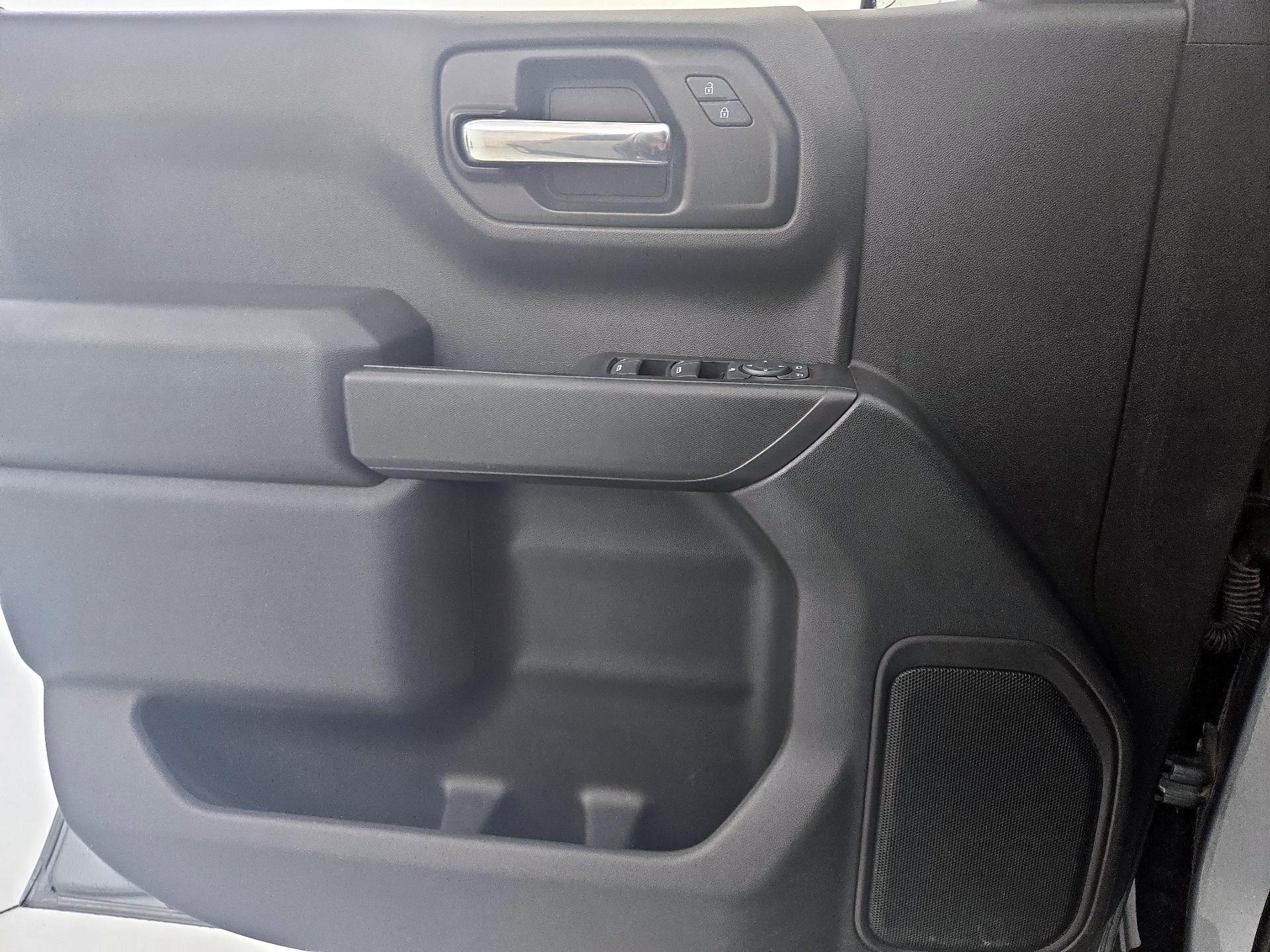 Thumbnail: 2019 Chevrolet Silverado 1500 - 12