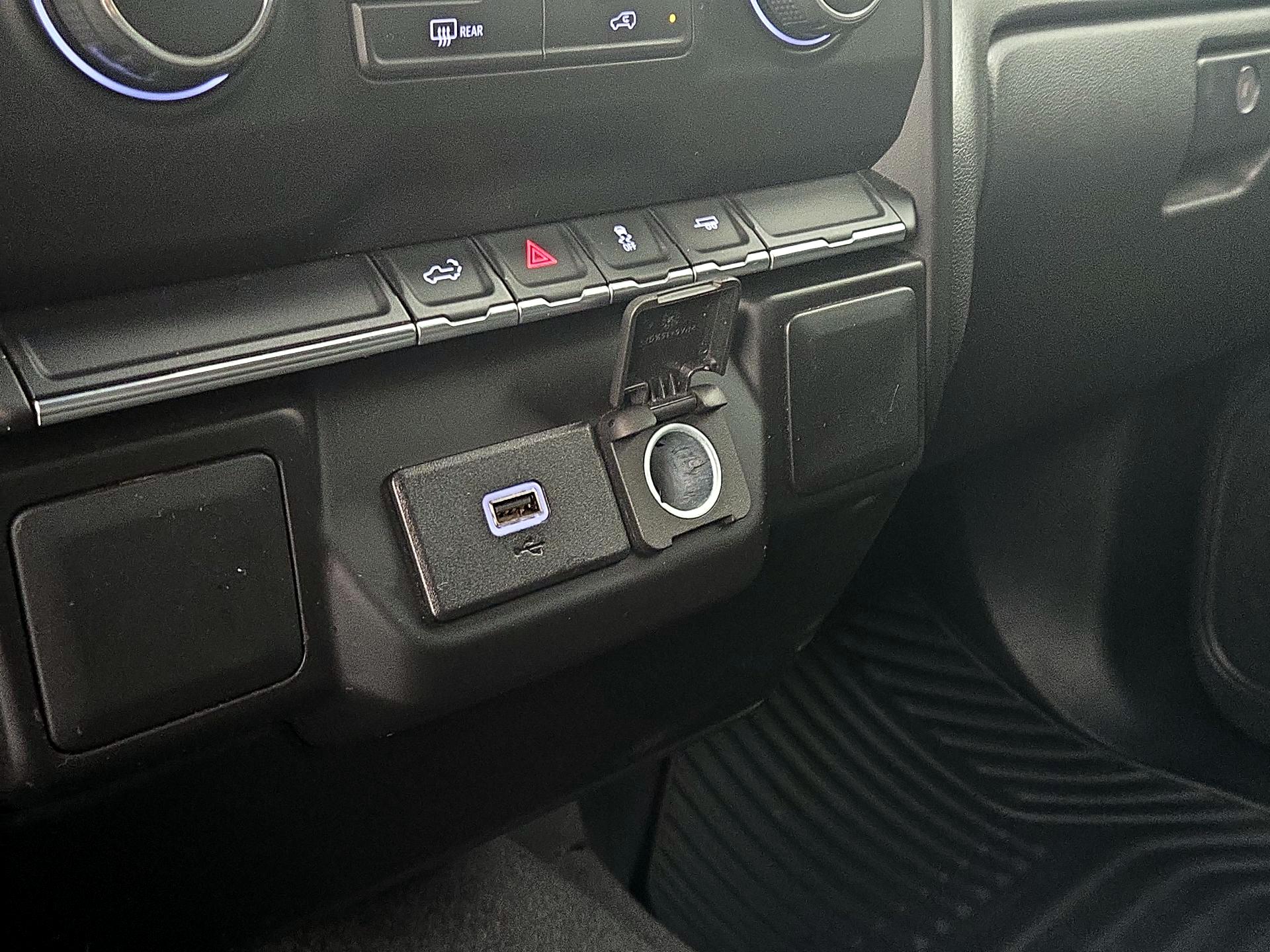 Thumbnail: 2019 Chevrolet Silverado 1500 - 18